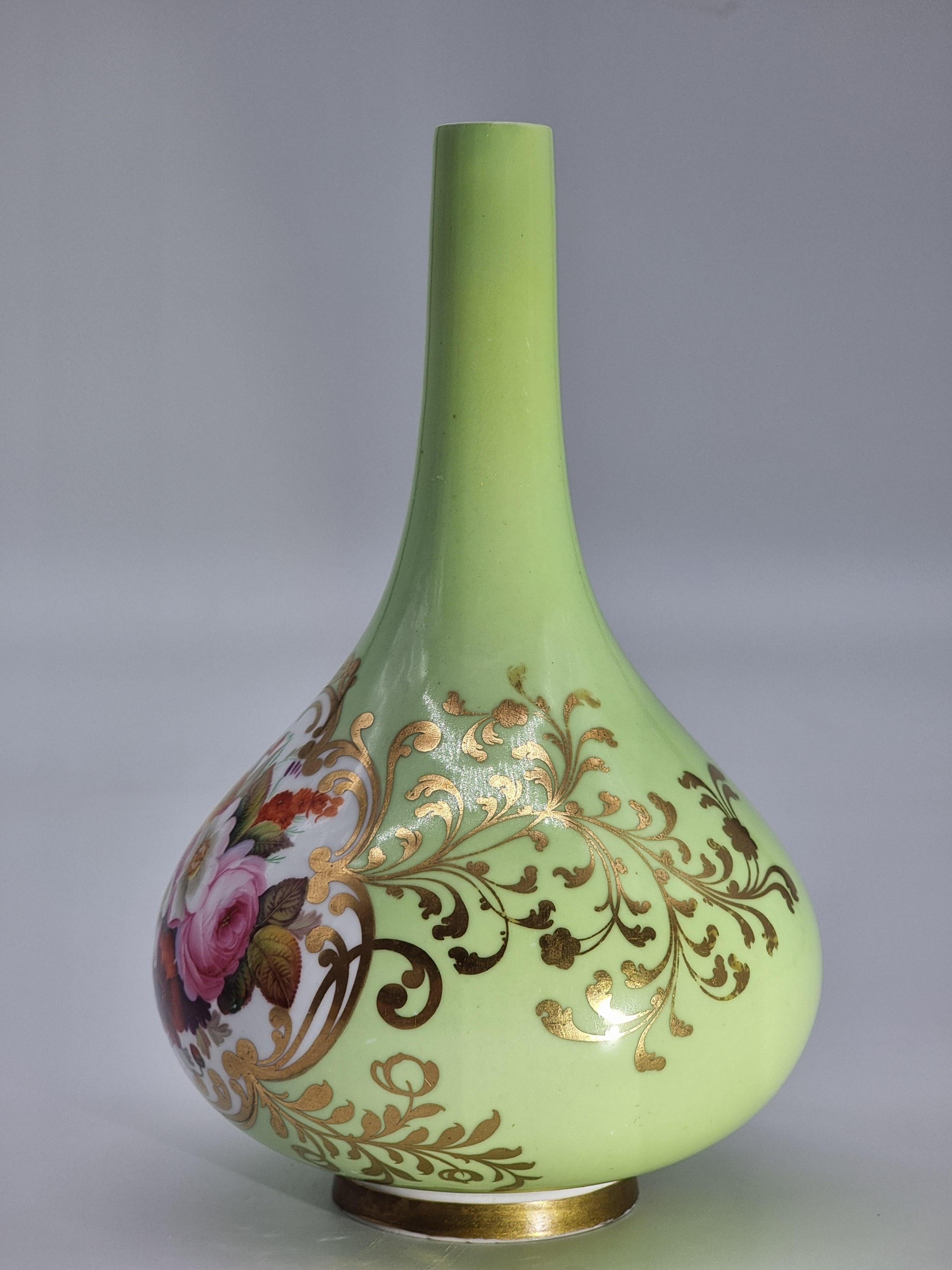 English Antique Chamberlain and Co. Worcester hand painted vase with floral motifs c1830 For Sale