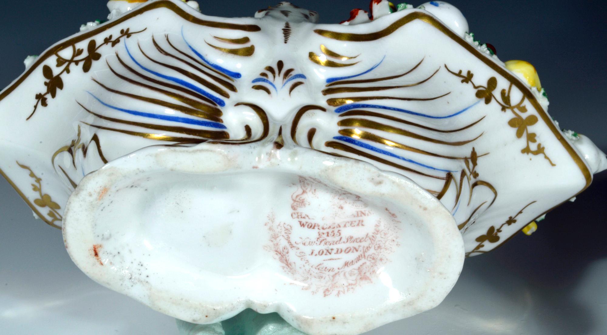 Early Victorian Antique Chamberlain's Worcester Porcelain Botanical Basket with Sea Shell Border For Sale