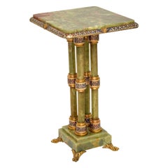 Ancien support de table en bronze onyx monté sur git en émail champlevé et cloisonné