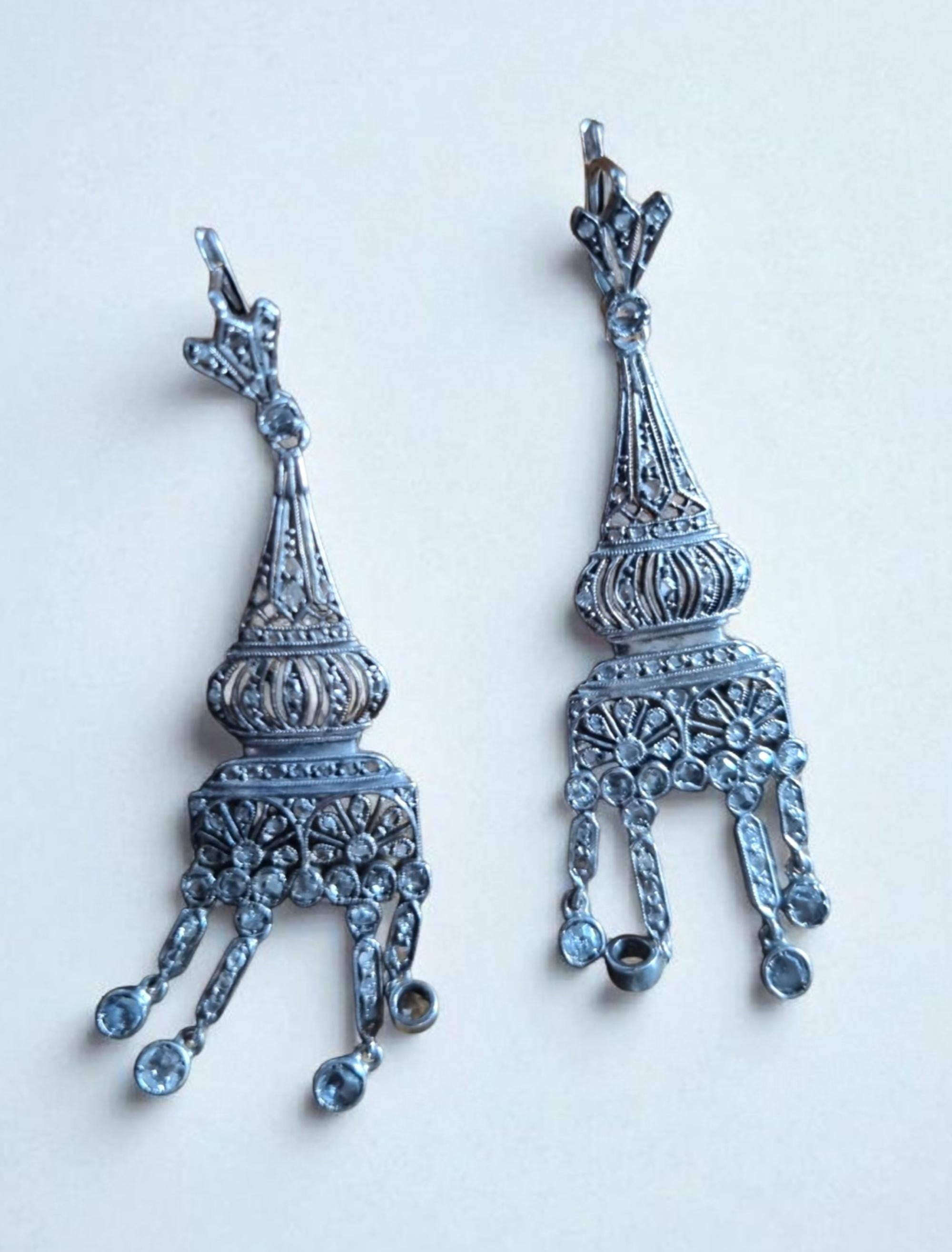 Taille rose Boucles d'oreilles chandelier anciennes avec diamants taillés en rose, monture en argent, vers 1900 en vente