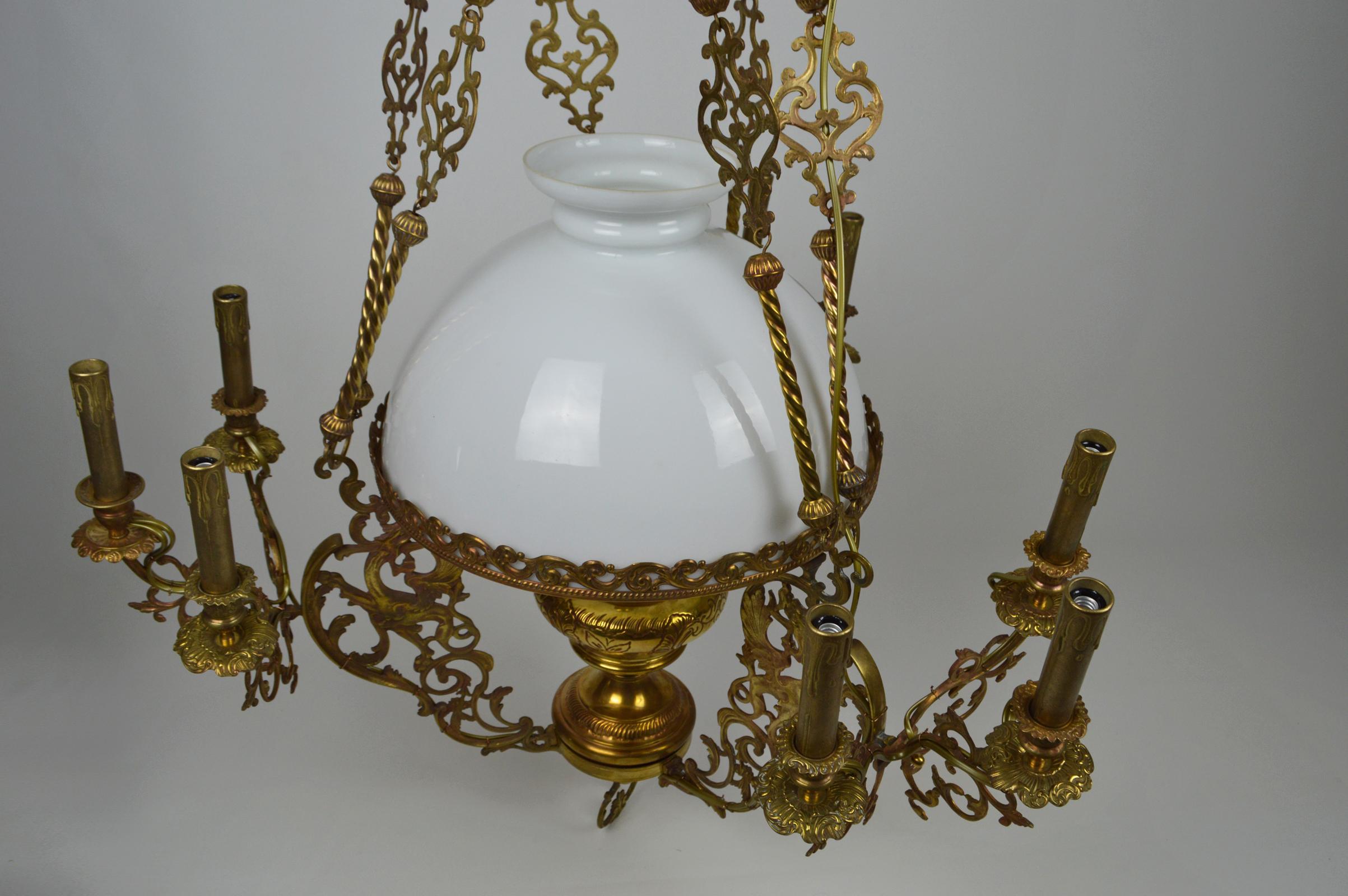 Antique Chandelier with Dragons / Chimeras, in Bronze and Brass, circa 1890 For Sale 5