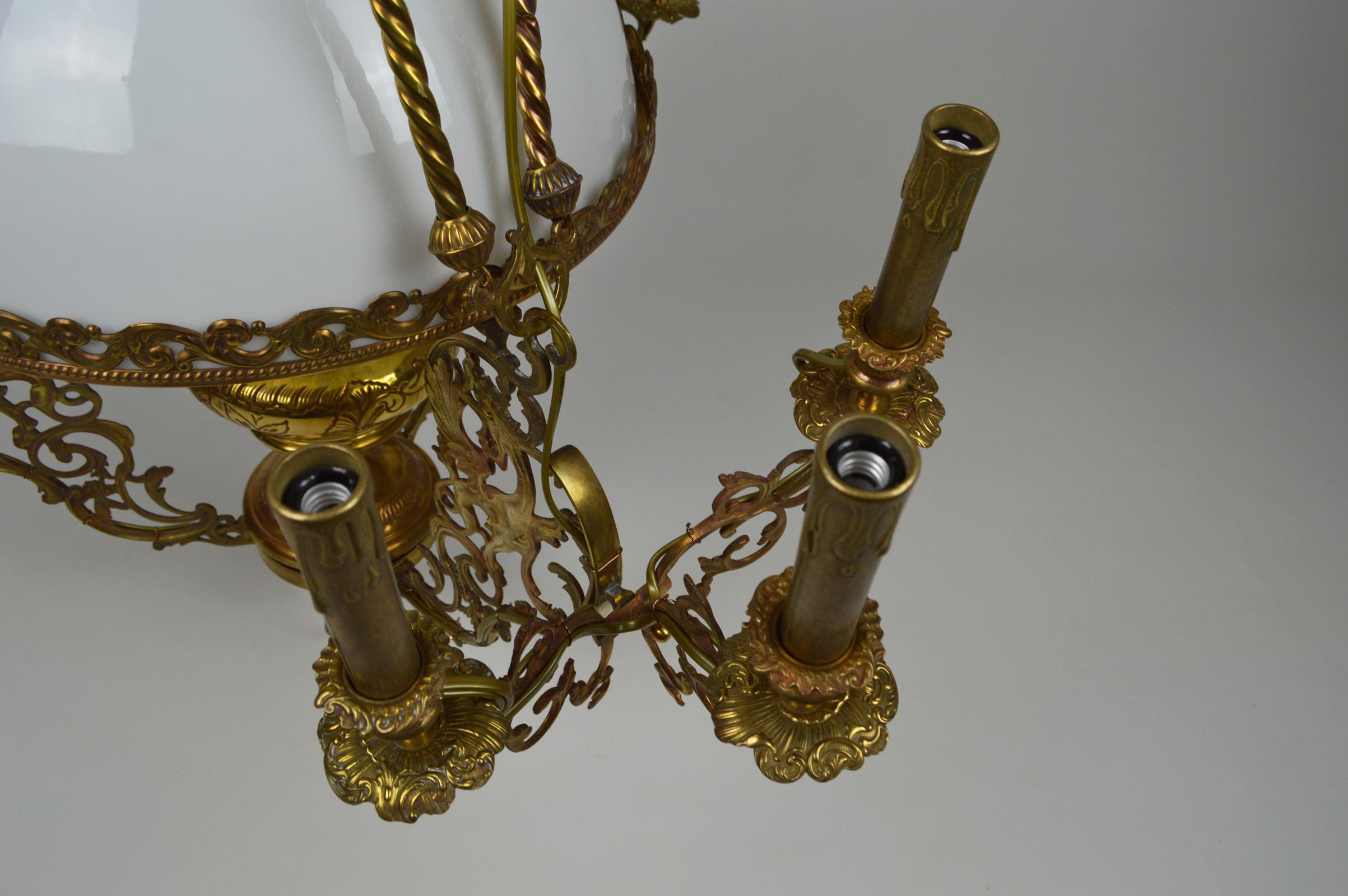 Antique Chandelier with Dragons / Chimeras, in Bronze and Brass, circa 1890 For Sale 7