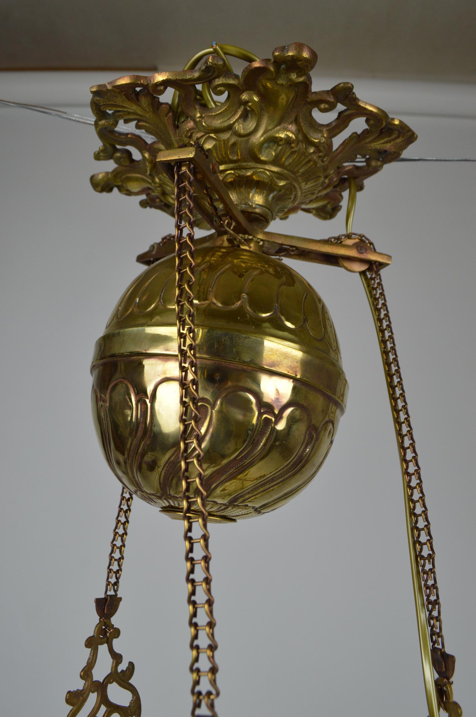 Antique Chandelier with Dragons / Chimeras, in Bronze and Brass, circa 1890 For Sale 9