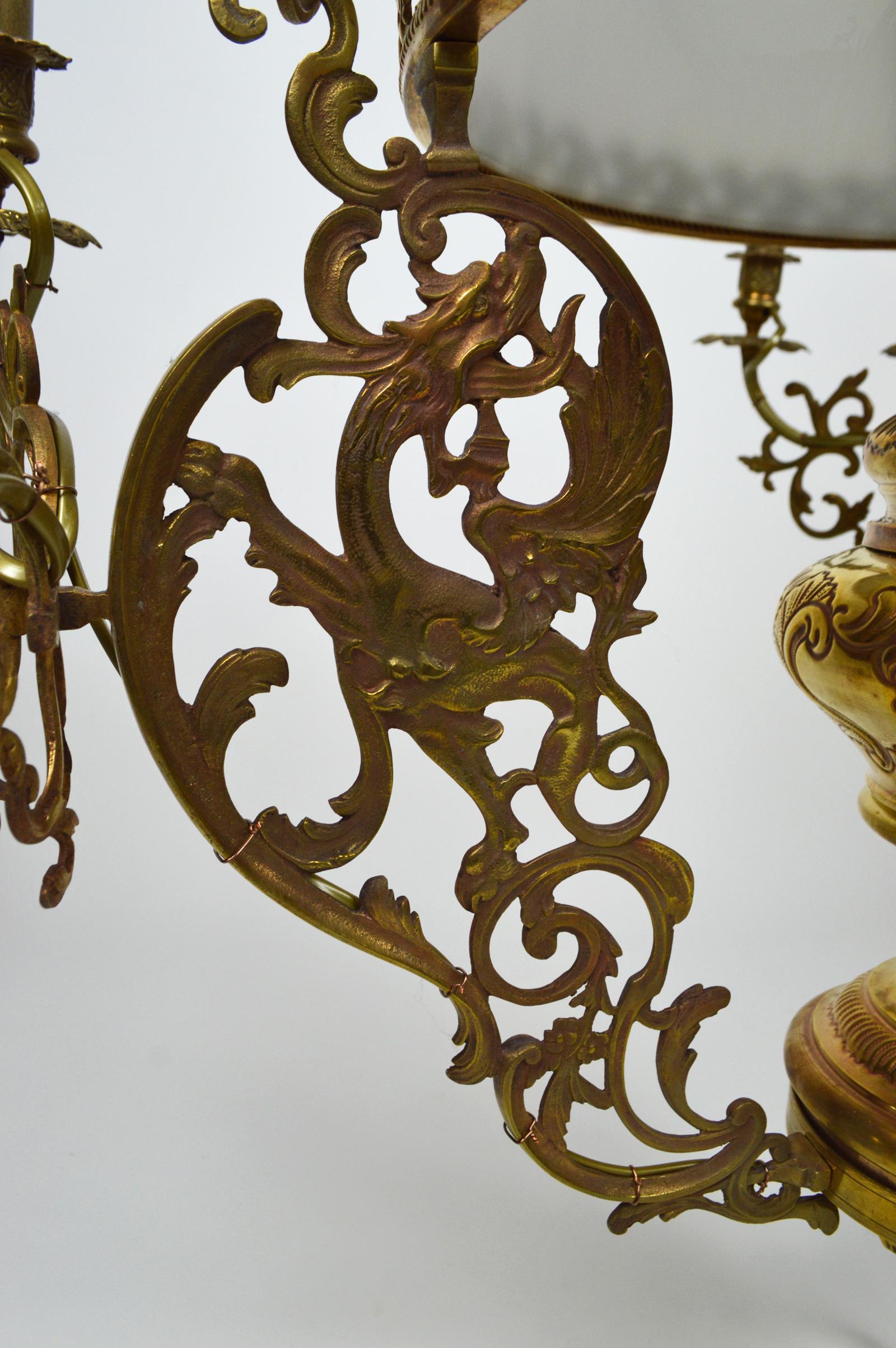 Antique Chandelier with Dragons / Chimeras, in Bronze and Brass, circa 1890 In Good Condition For Sale In L'Etang, FR
