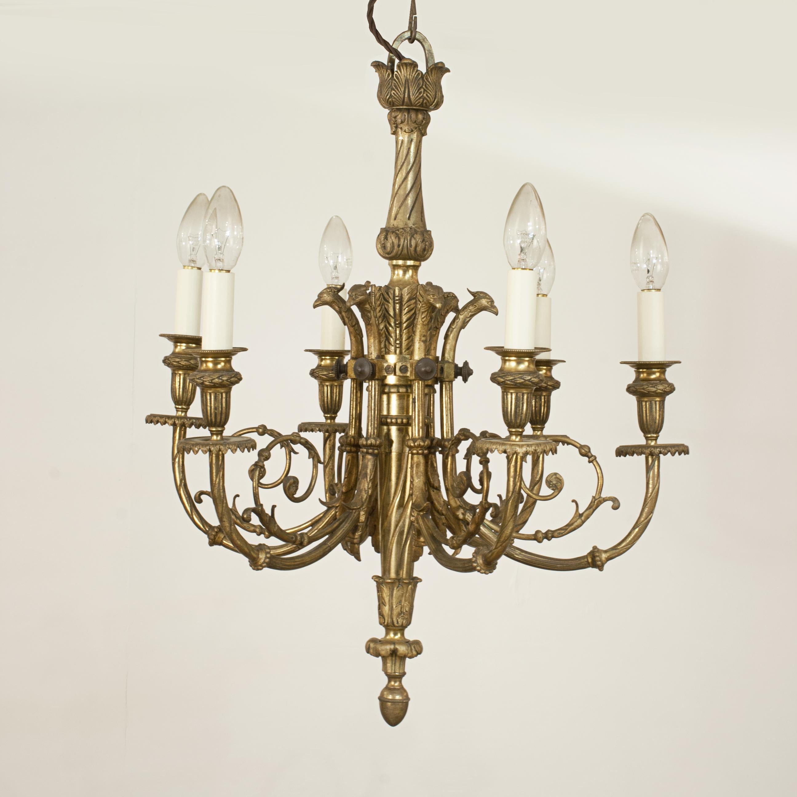 Lampadario antico con sei luci di candela in vendita 4