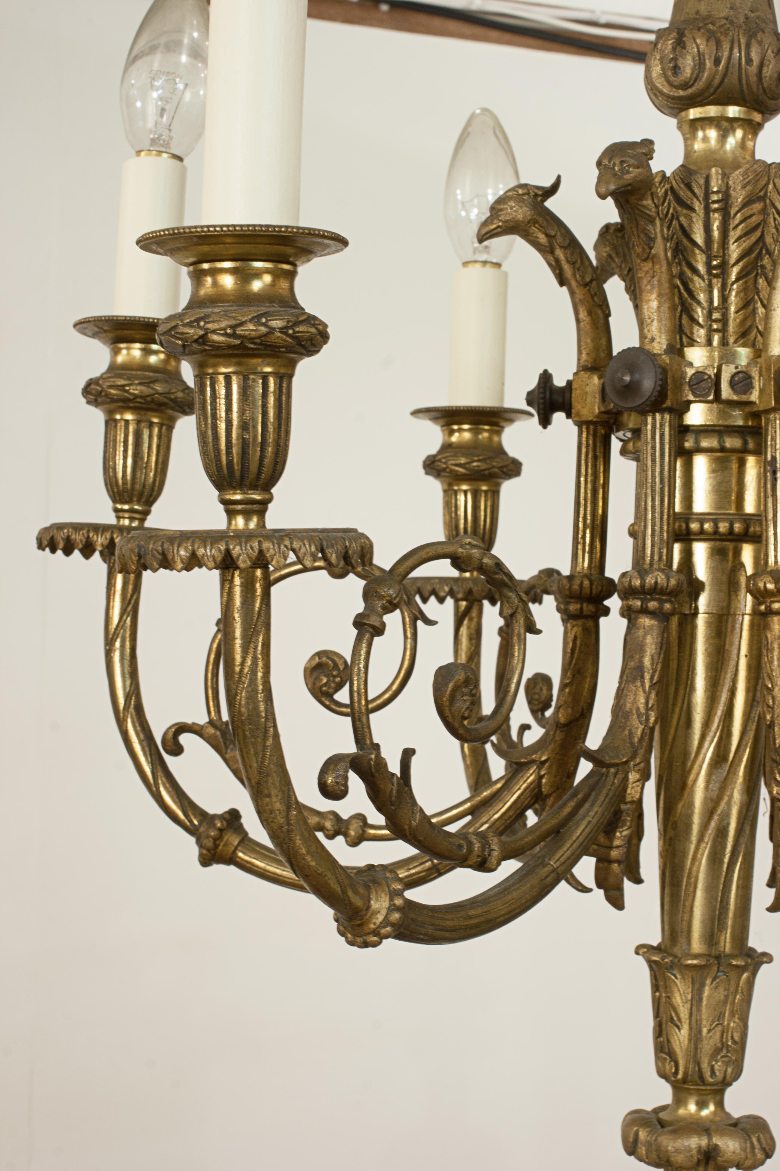 Lampadario antico con sei luci di candela in vendita 2