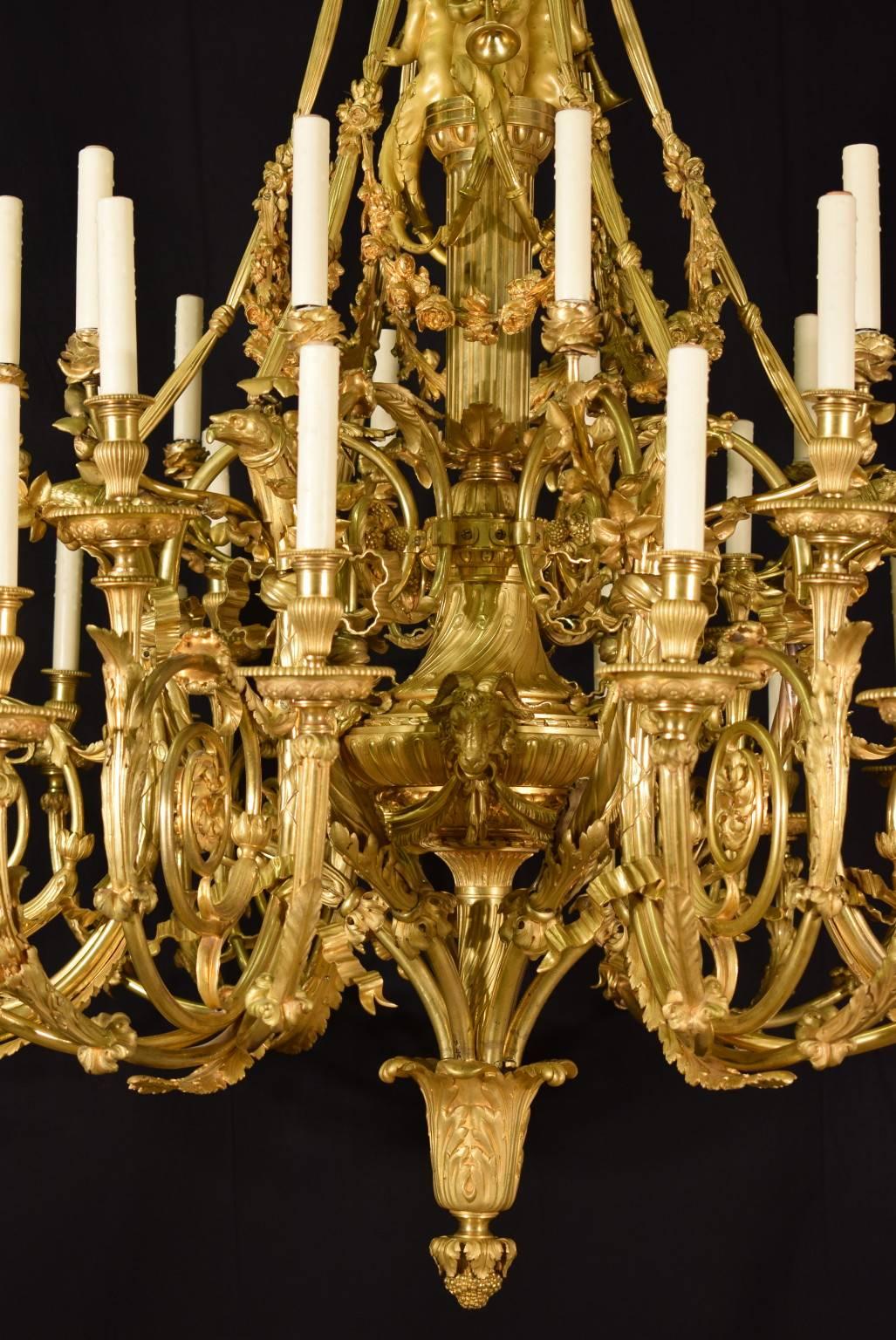 Doré Lustre ancien, bronze doré du XIXe siècle en vente