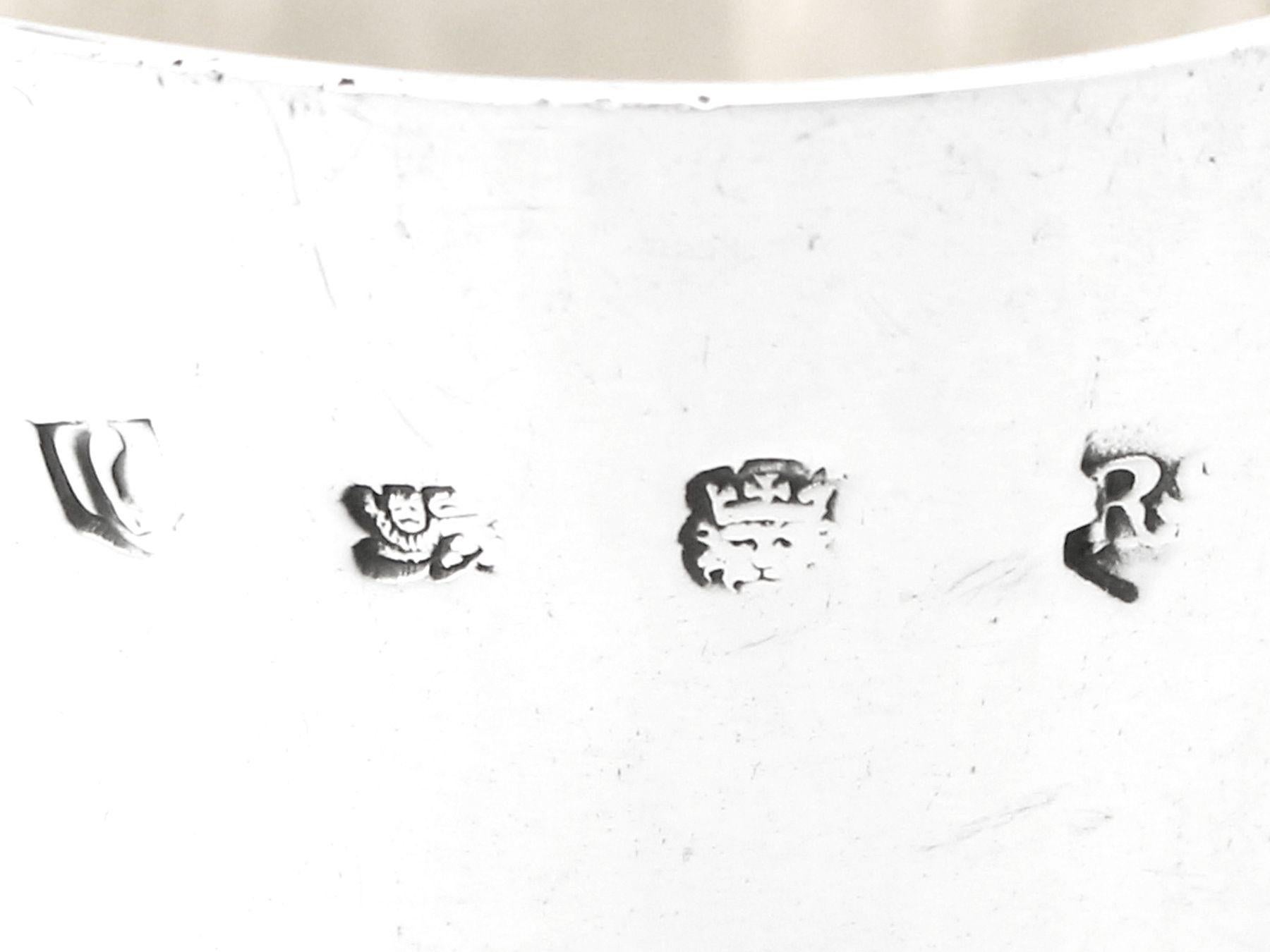 Début du XVIIe siècle Antique Charles I English Sterling Silver Chalice en vente