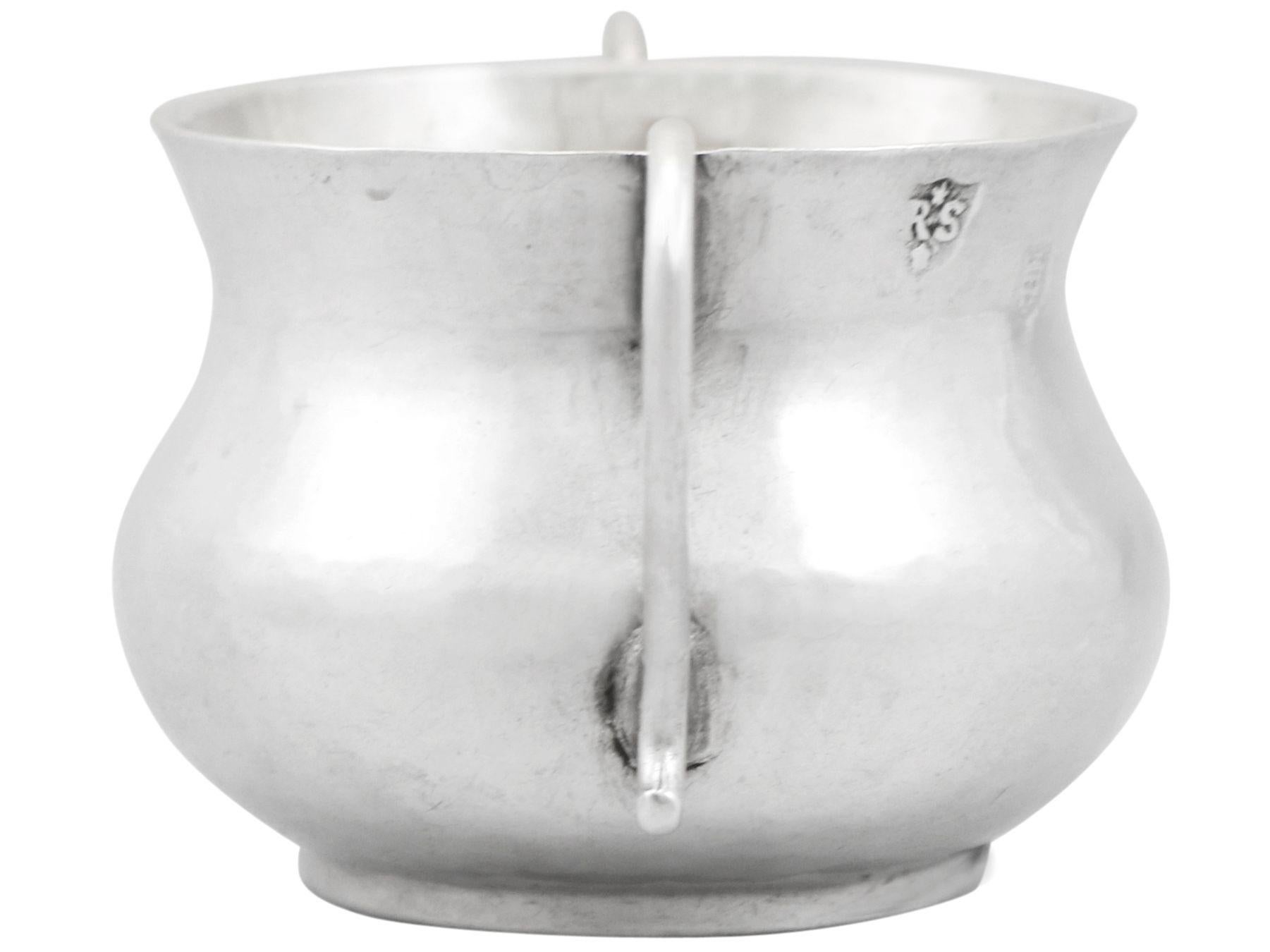 Antique Charles II 1663 Sterling Silver Baby Porringer In Excellent Condition For Sale In Jesmond, Newcastle Upon Tyne