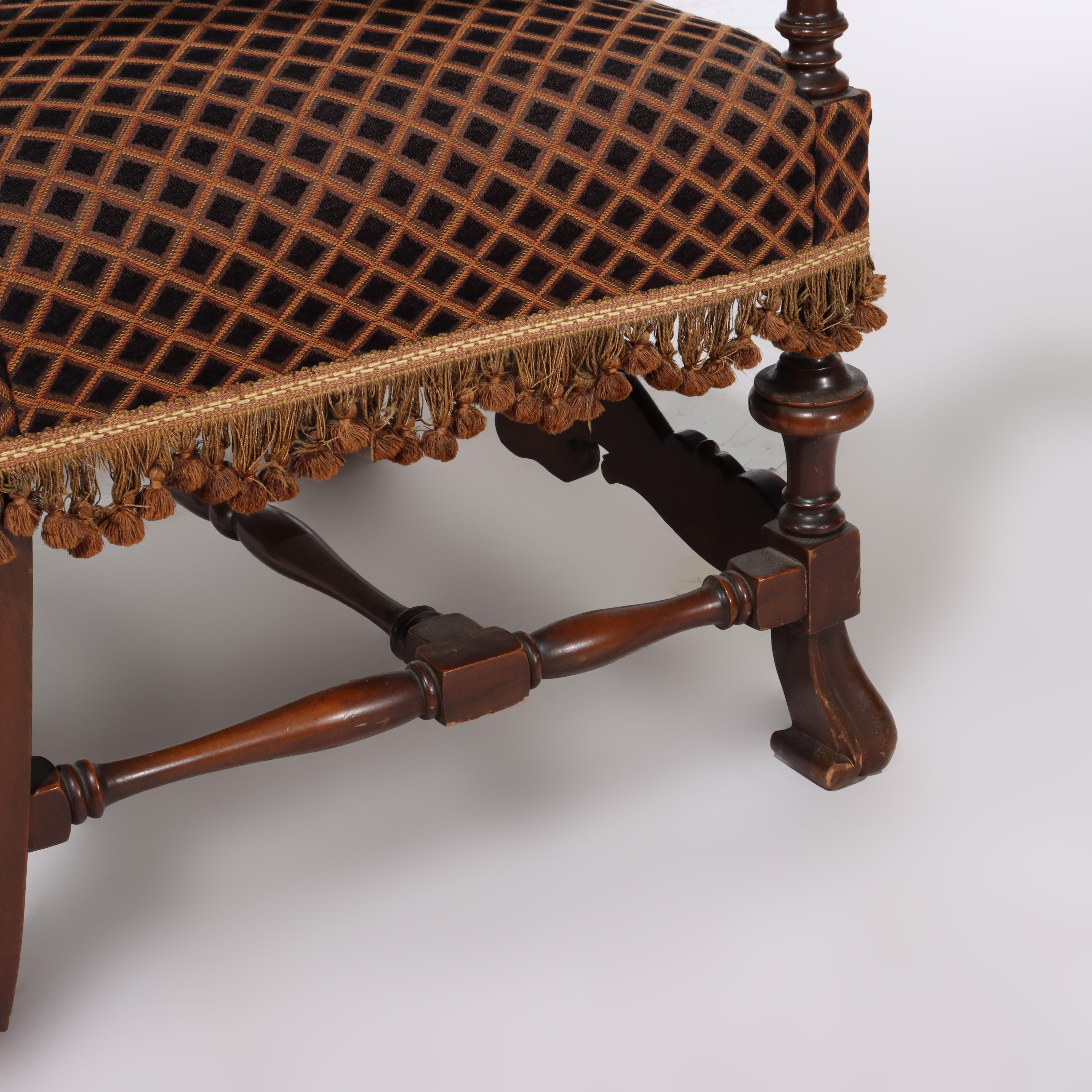 Antiguo Sillón de Trono Carlos II de Caoba Tallada y Tapiz Escénico c1890 en venta 3