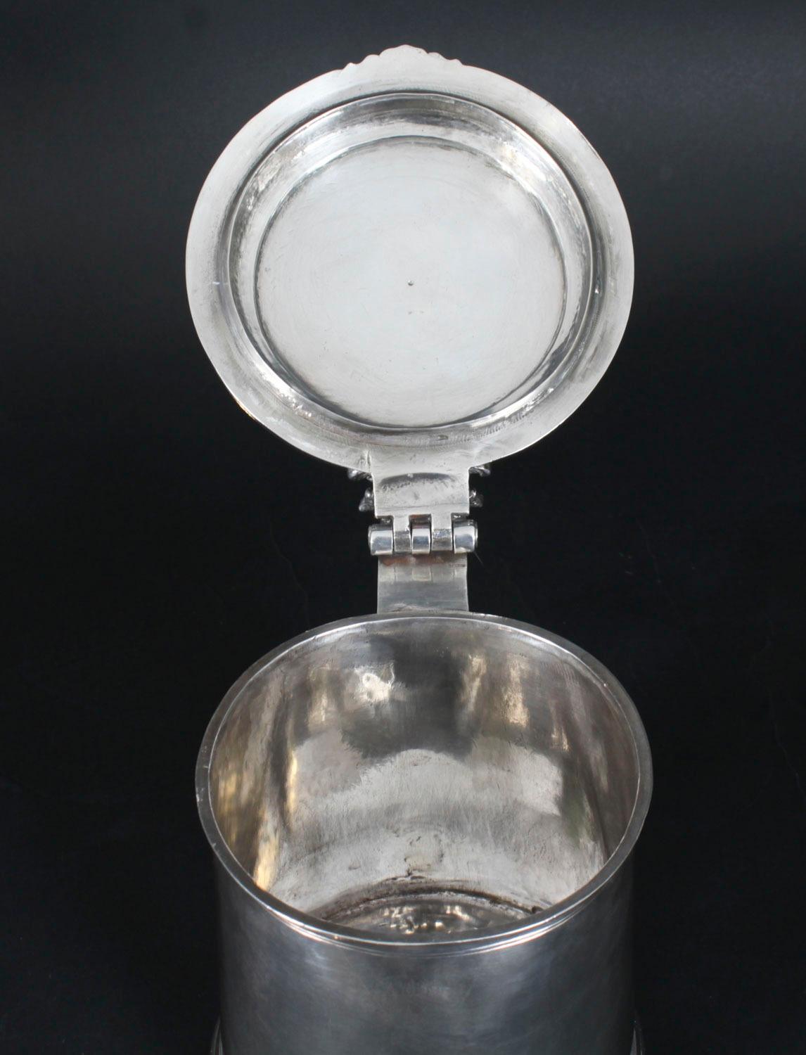 Antiker englischer Tankard aus Sterlingsilber im Stil Karls II. 1680 17. Jahrhundert im Angebot 8