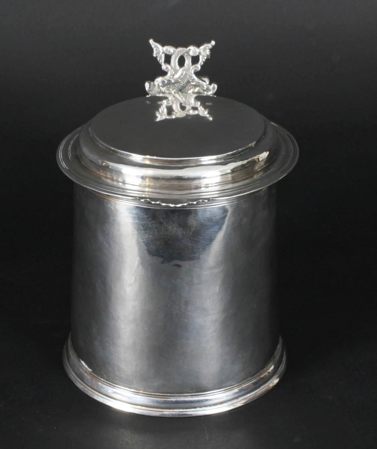 Antiker englischer Tankard aus Sterlingsilber im Stil Karls II. 1680 17. Jahrhundert (Charles II.) im Angebot