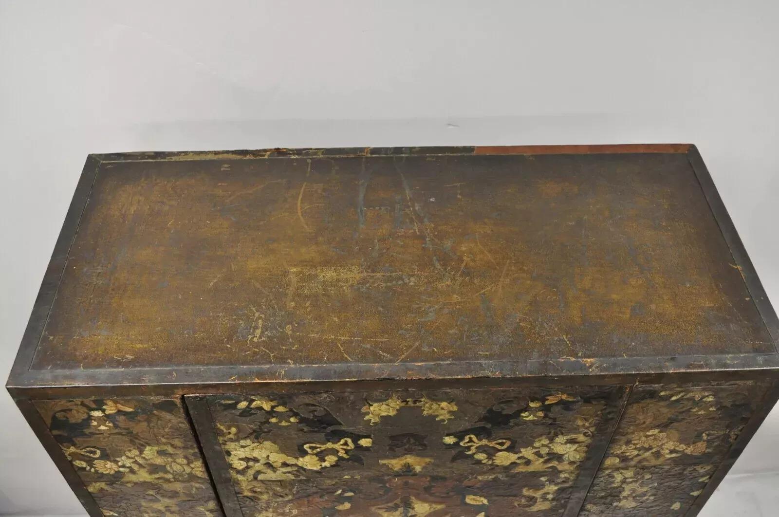 Antico Charles II Georgiano, mobile in lacca scolpita con scaglie di giapano, su base in vendita 1