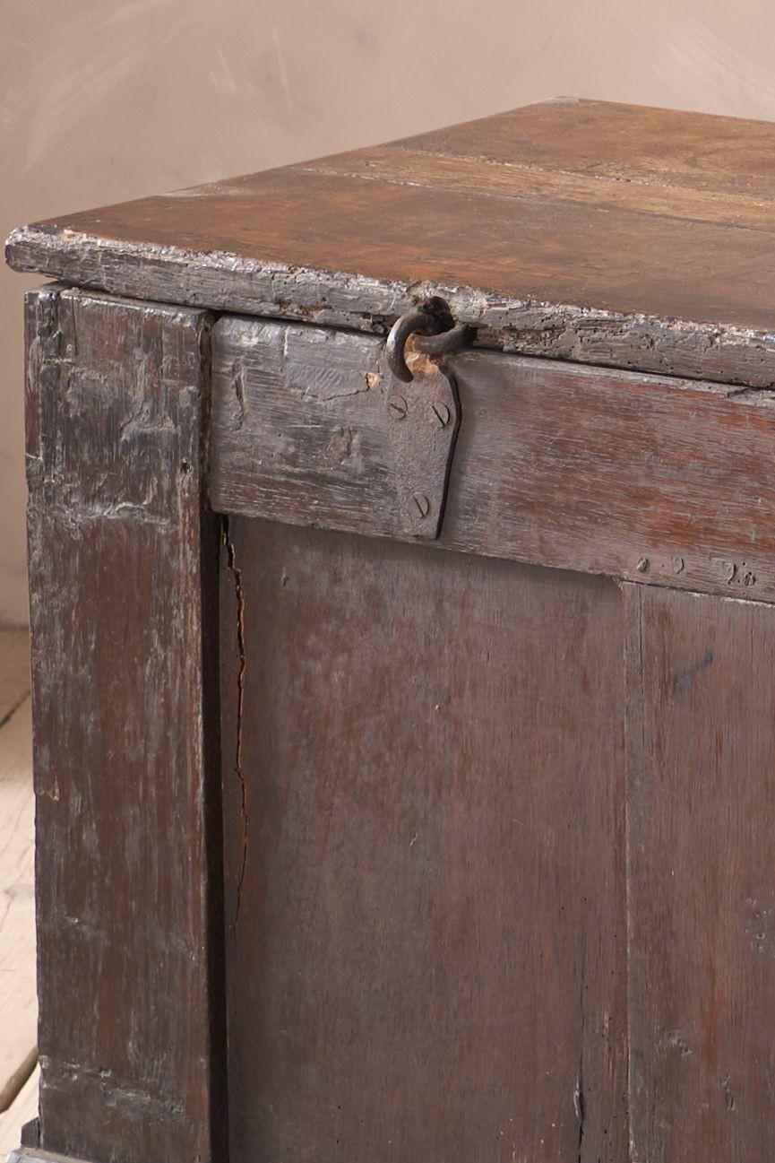 Antique Charles II Oak coffer 5