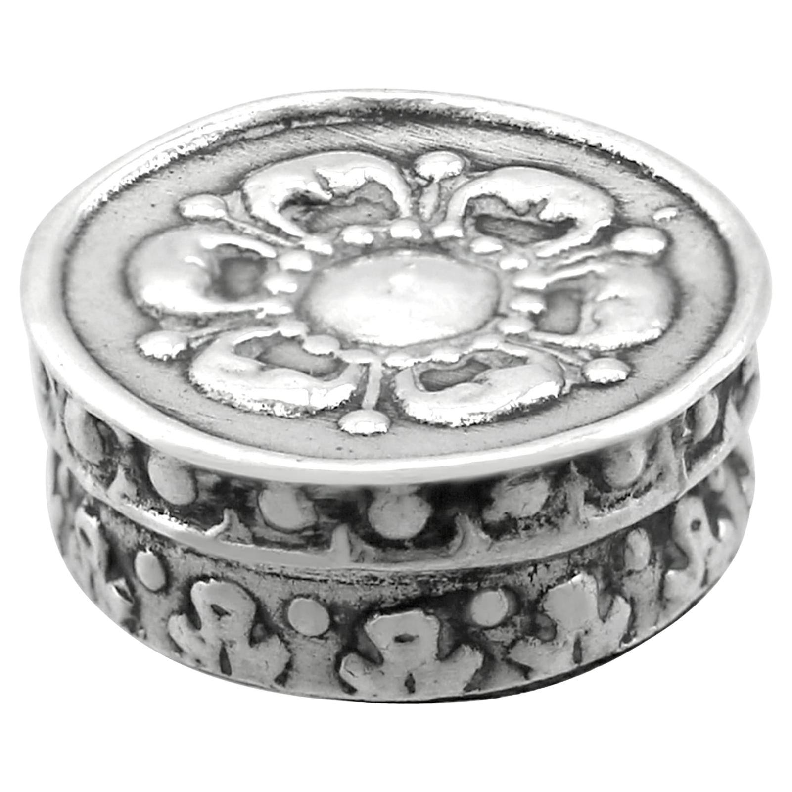 Antique Charles II Silver Counter Box (Circa 1670) For Sale