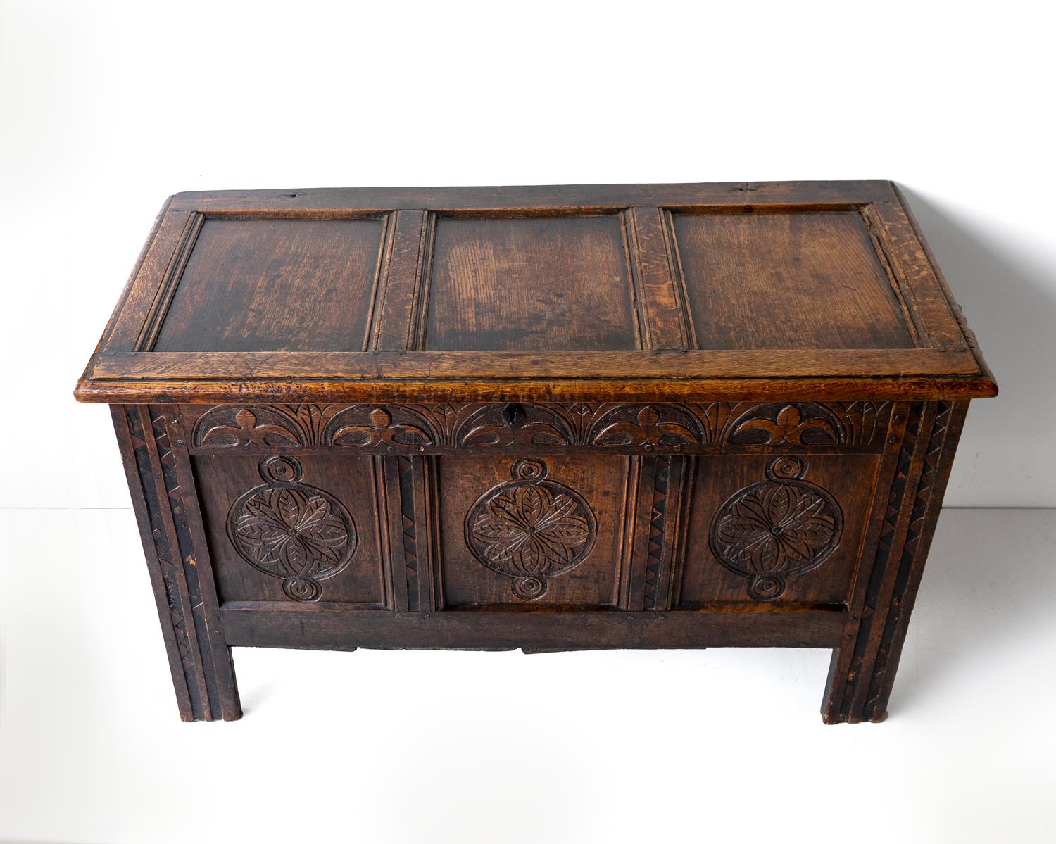 Antique Charles II West Country Carved Oak Coffer 17th Century Blanket Box Chest For Sale 4