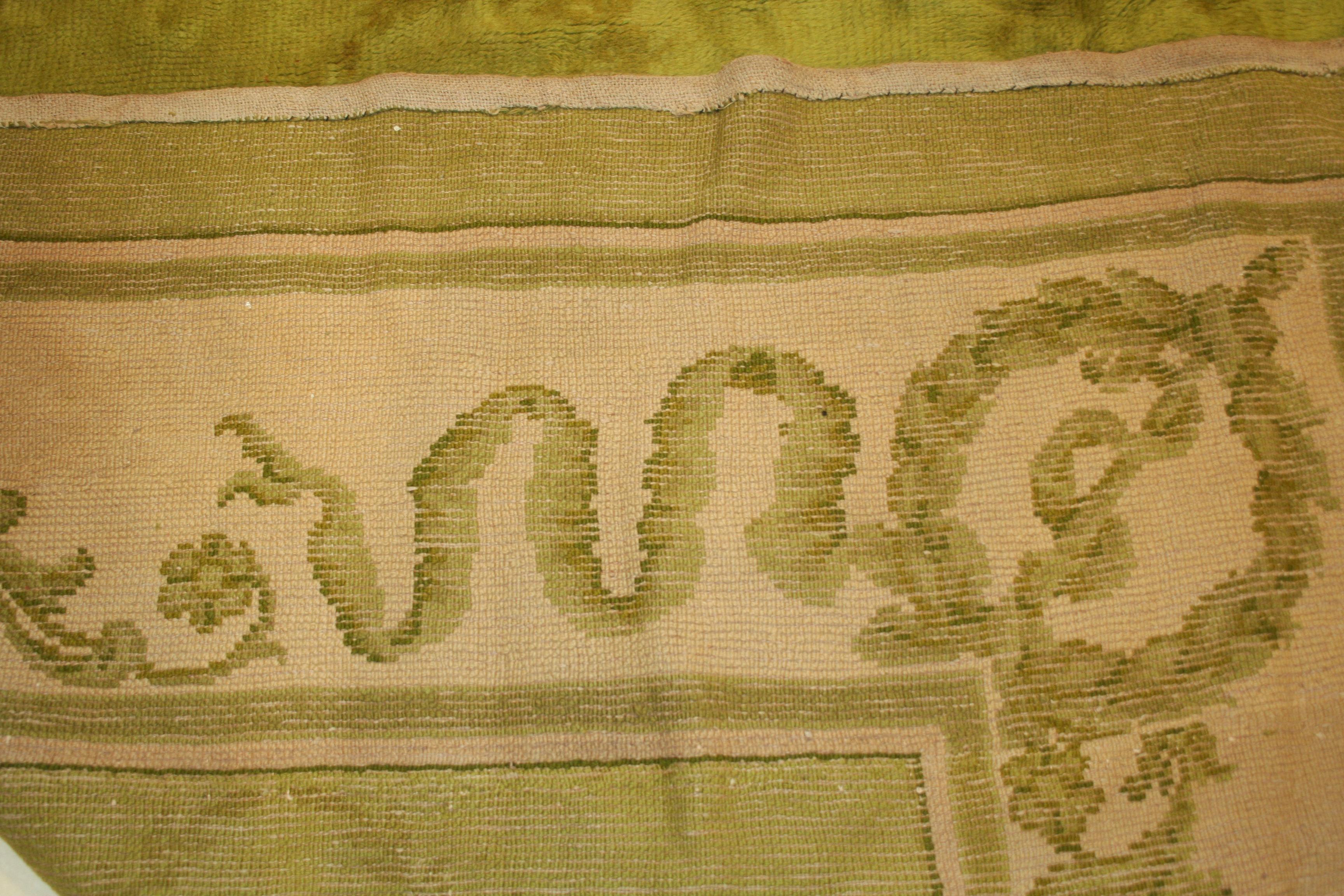 Tapis ancien Wiener Werkstätte vert chartreuse de Philipp Haas & Greene, années 1890 en vente 1