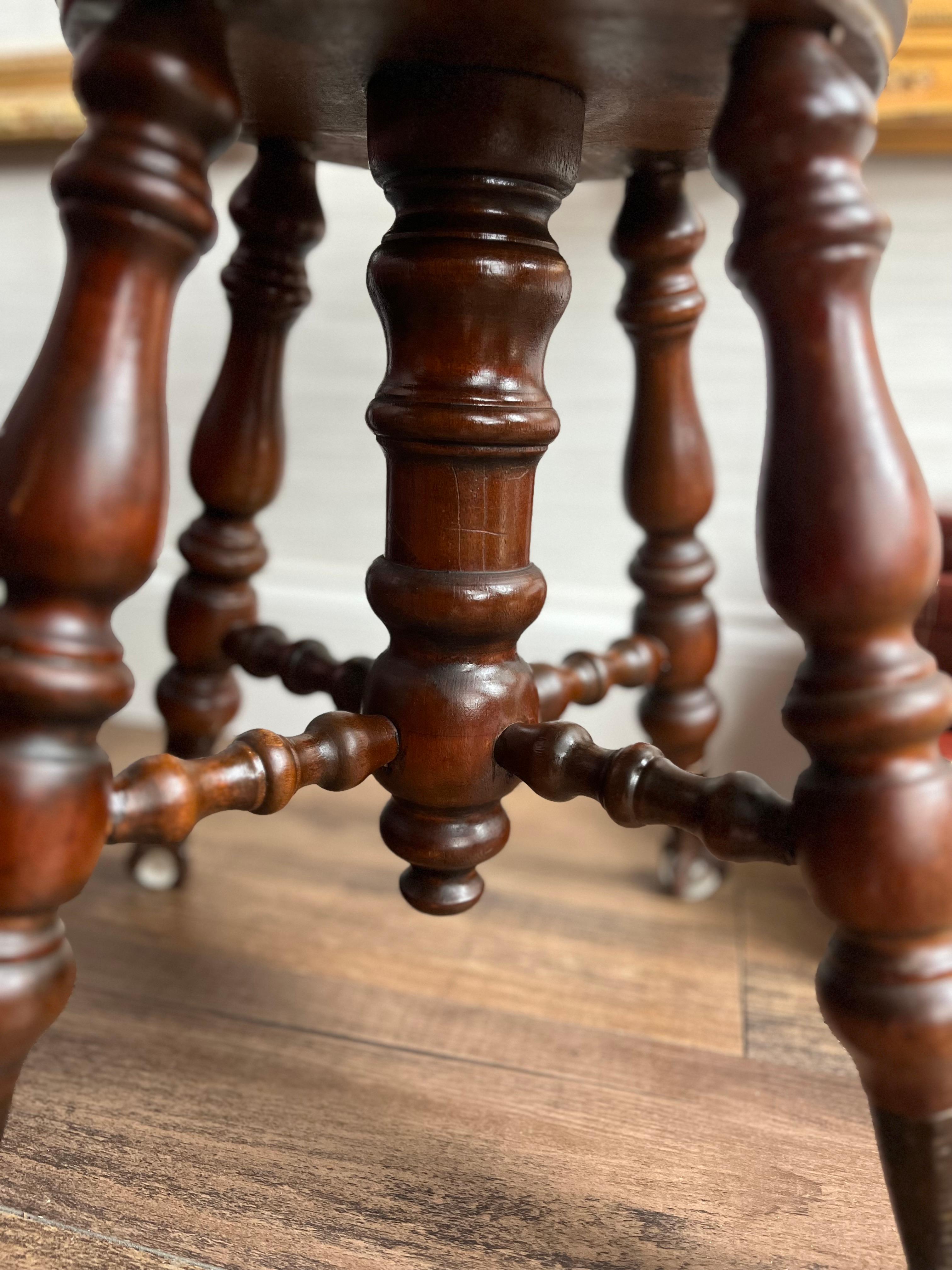 Wood Antique Chas Parker Co. Adjustable Height Piano Stool With Claw Feet