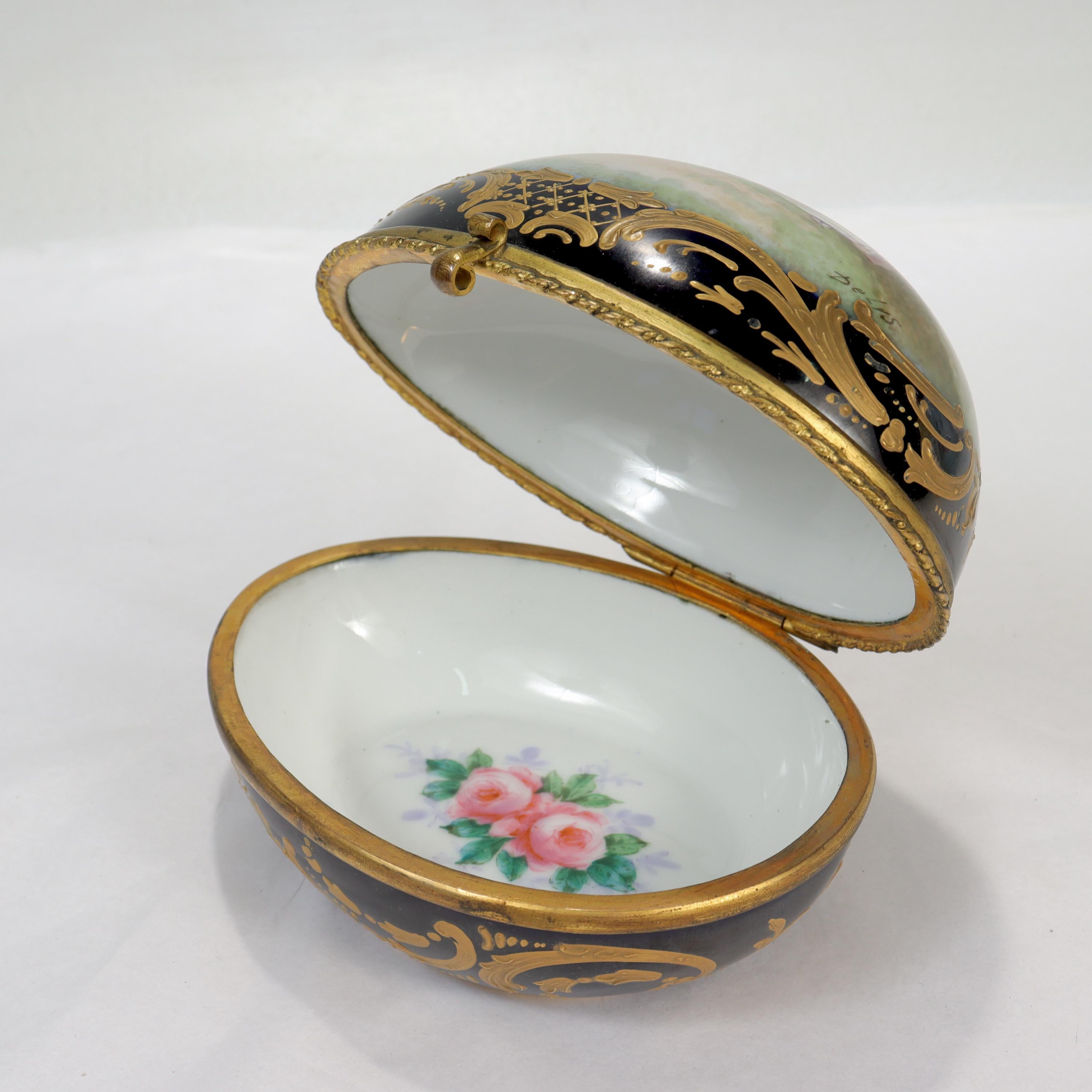 Caja cómoda antigua de porcelana pintada a mano tipo Chateau des Tuileries Sevres 3