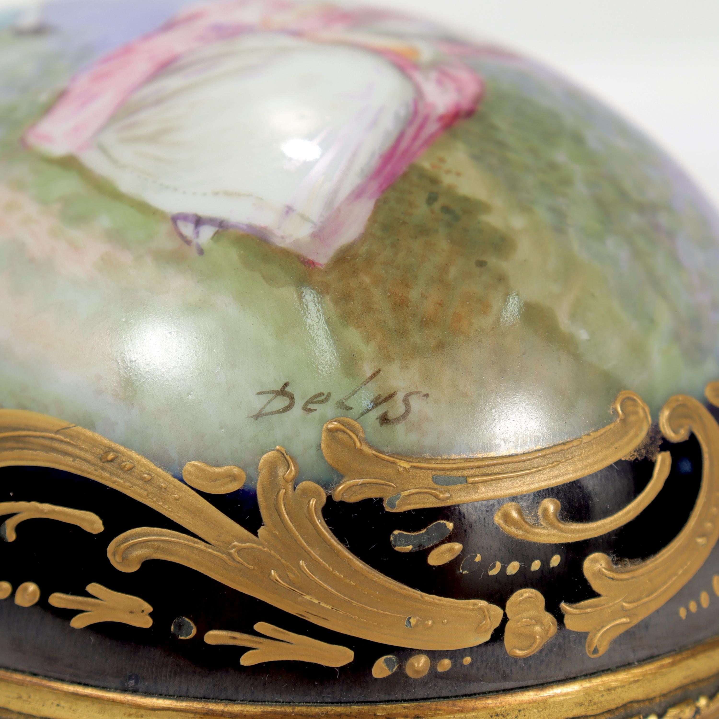 Boîte de commode ancienne en porcelaine de style château des Tuileries de Sèvres peinte à la main en vente 4