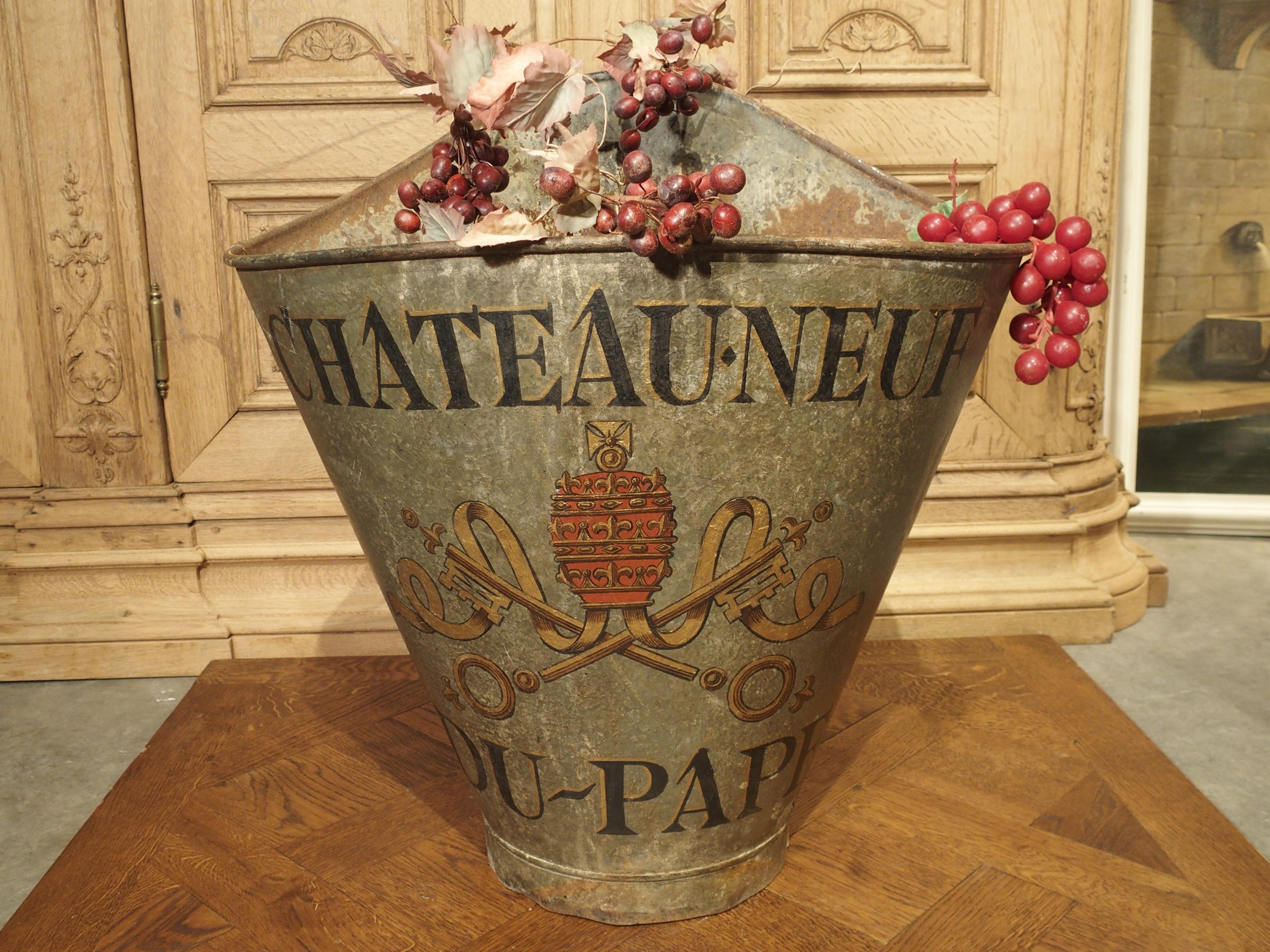 Antique Chateauneuf Du Pape Grape Harvesting Hotte In Good Condition In Dallas, TX