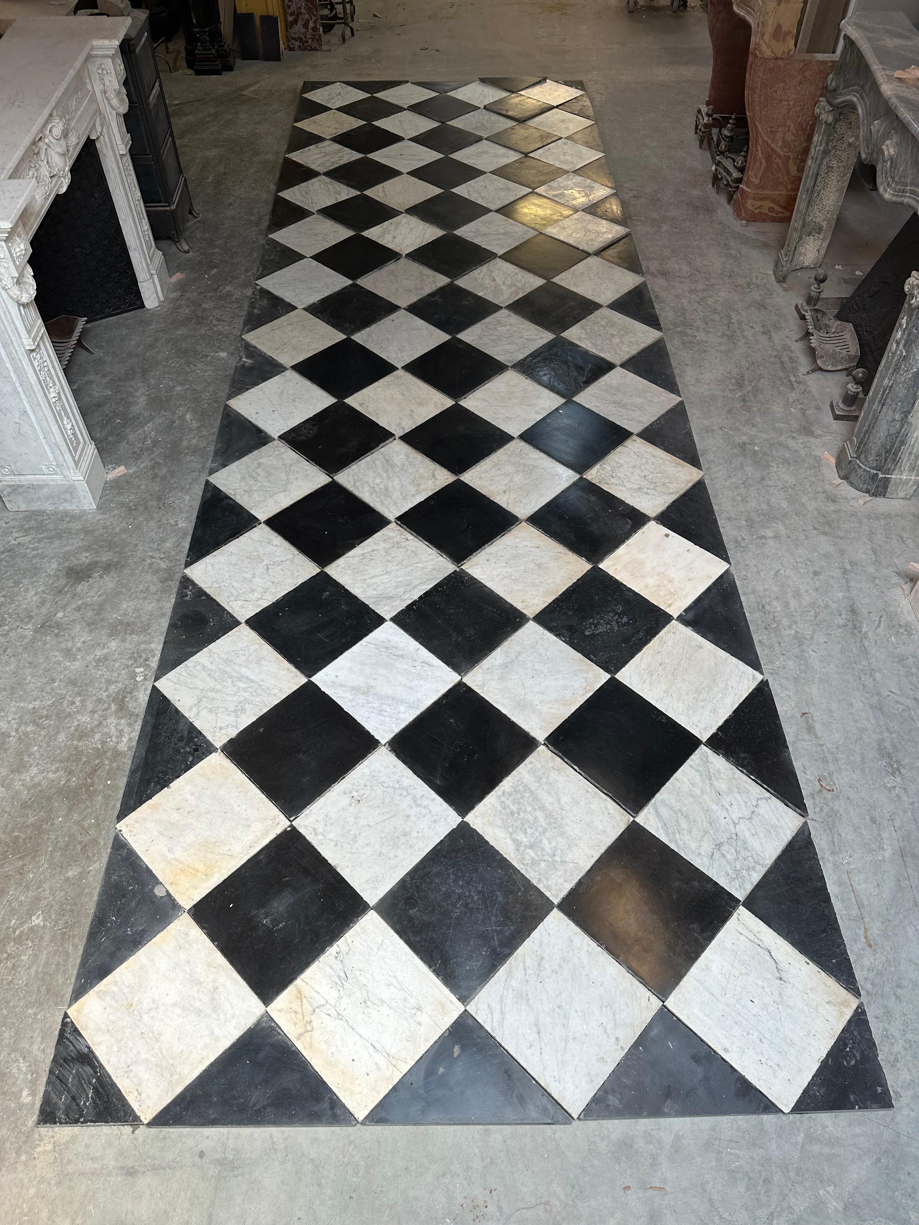 Antique Checkered Black an White Marble Tiles 6