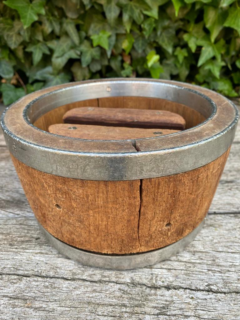 Antique Cheese Mold / Mould Set of 4, the Netherlands. Farmhouse Fruit Bowl For Sale 1