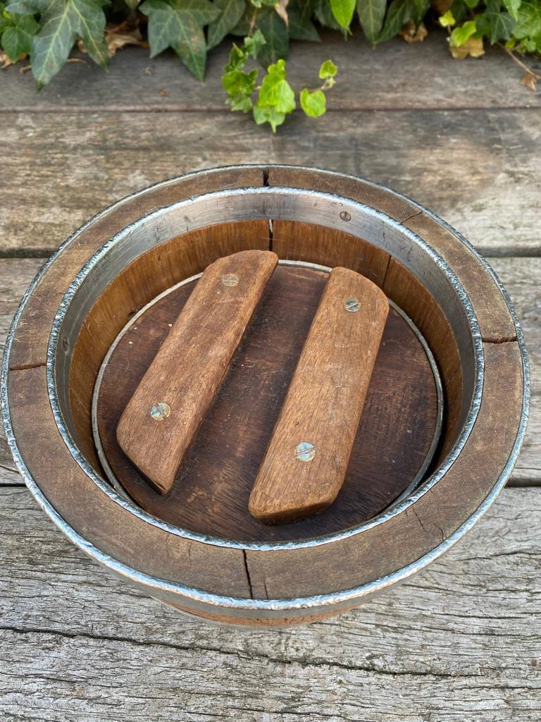 Antique Cheese Mold / Mould Set of 4, the Netherlands. Farmhouse Fruit Bowl For Sale 2