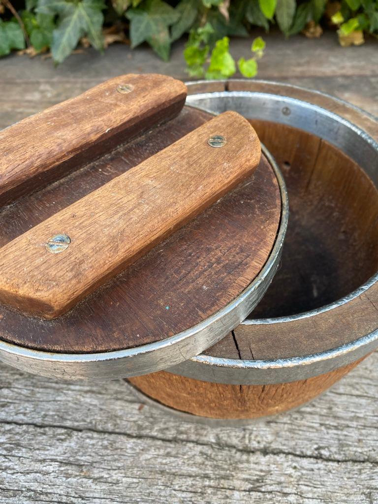 Antique Cheese Mold / Mould Set of 4, the Netherlands. Farmhouse Fruit Bowl For Sale 3