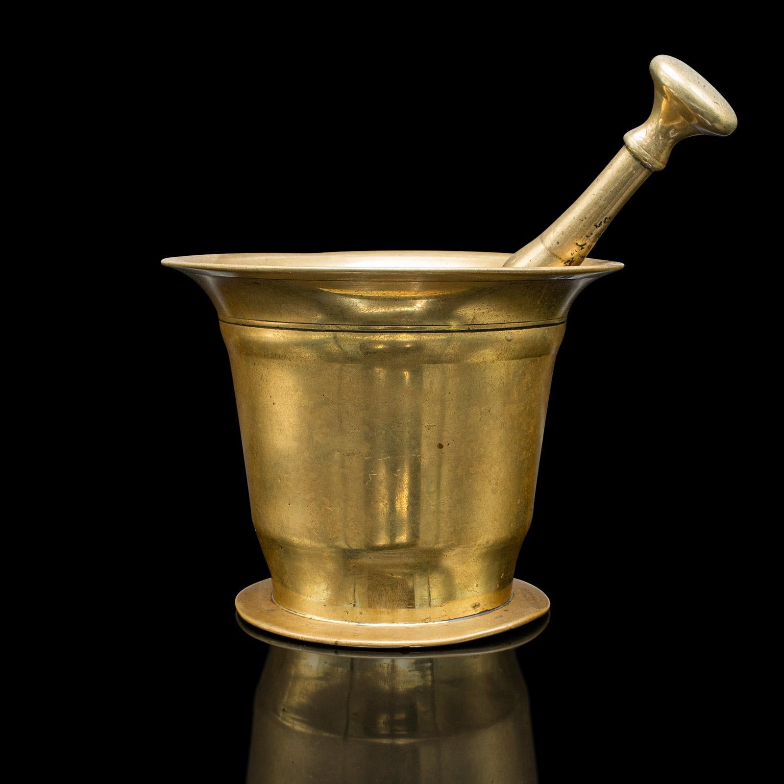 Antique Chemist's Mortar & Pestle, English Brass Apothecary Aid, Victorian, 1850 For Sale 1