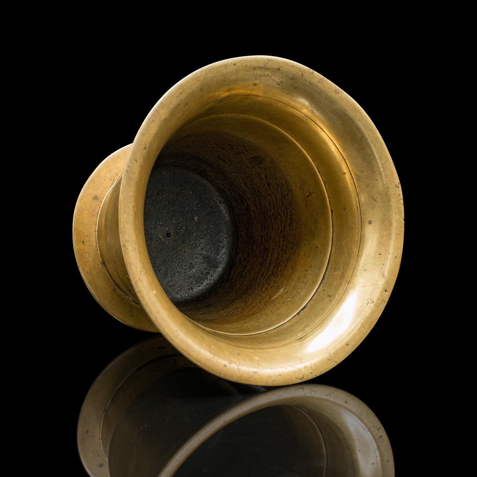 Antique Chemist's Mortar & Pestle, English Brass Apothecary Aid, Victorian, 1850 For Sale 2
