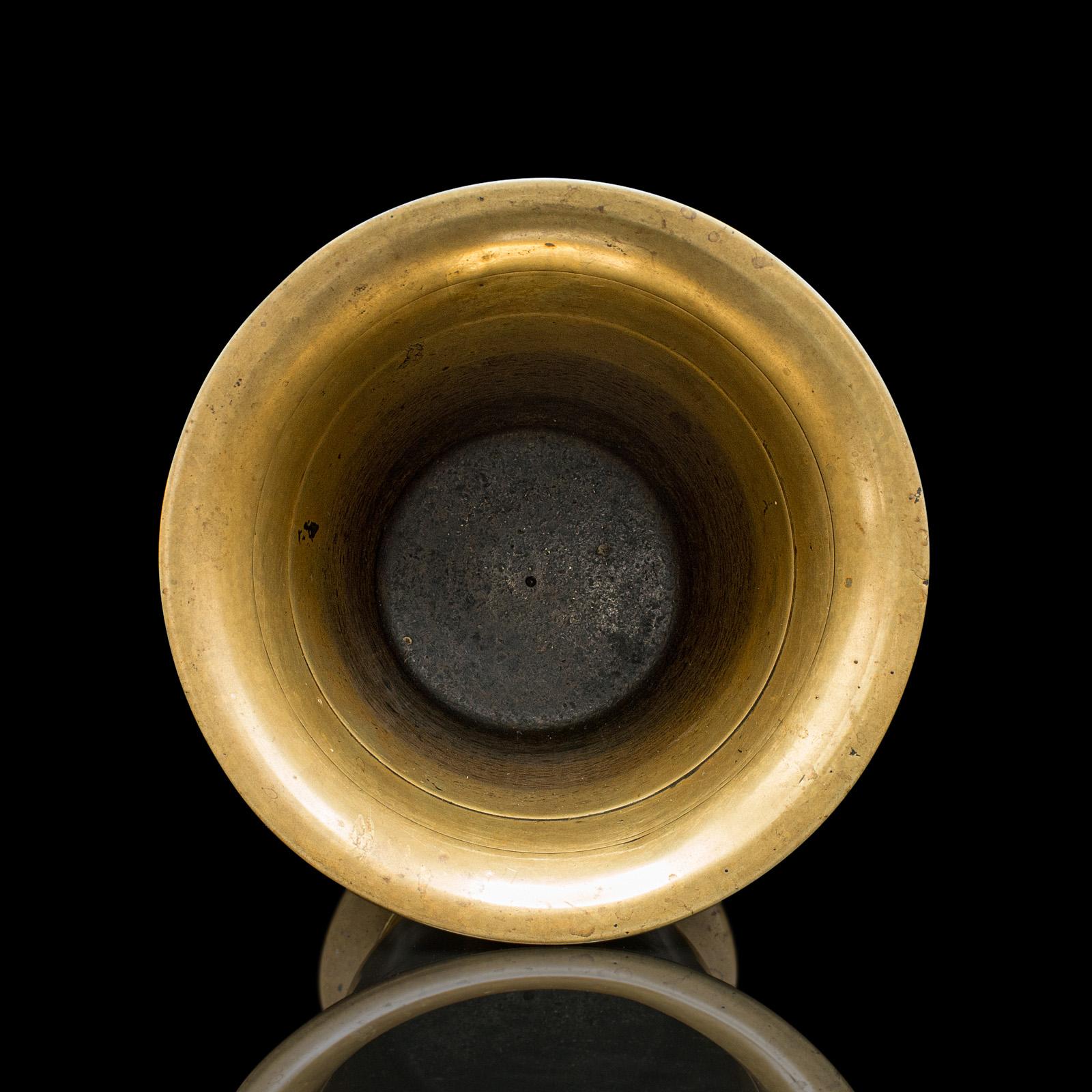Antique Chemist's Mortar & Pestle, English Brass Apothecary Aid, Victorian, 1850 For Sale 3