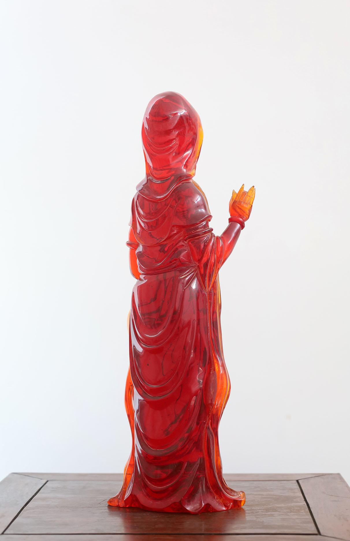 Chinese Antique Cherry Amber Resin Guanyin Sculpture For Sale
