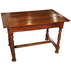 Table d'appoint ancienne en cerisier et noyer:: 18ème siècle