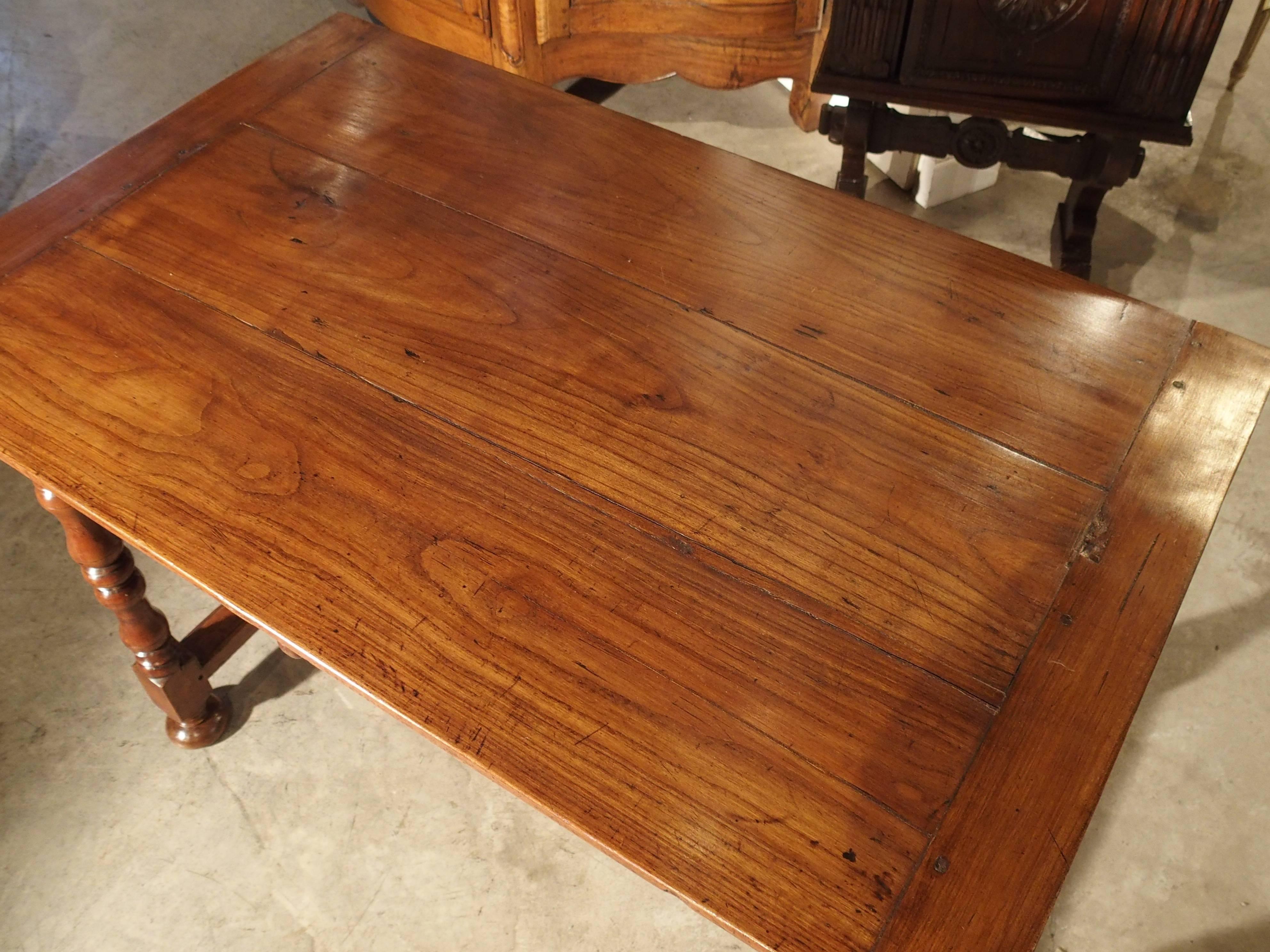Antique Cherry and Walnut Wood Side Table, 18th Century In Good Condition In Dallas, TX