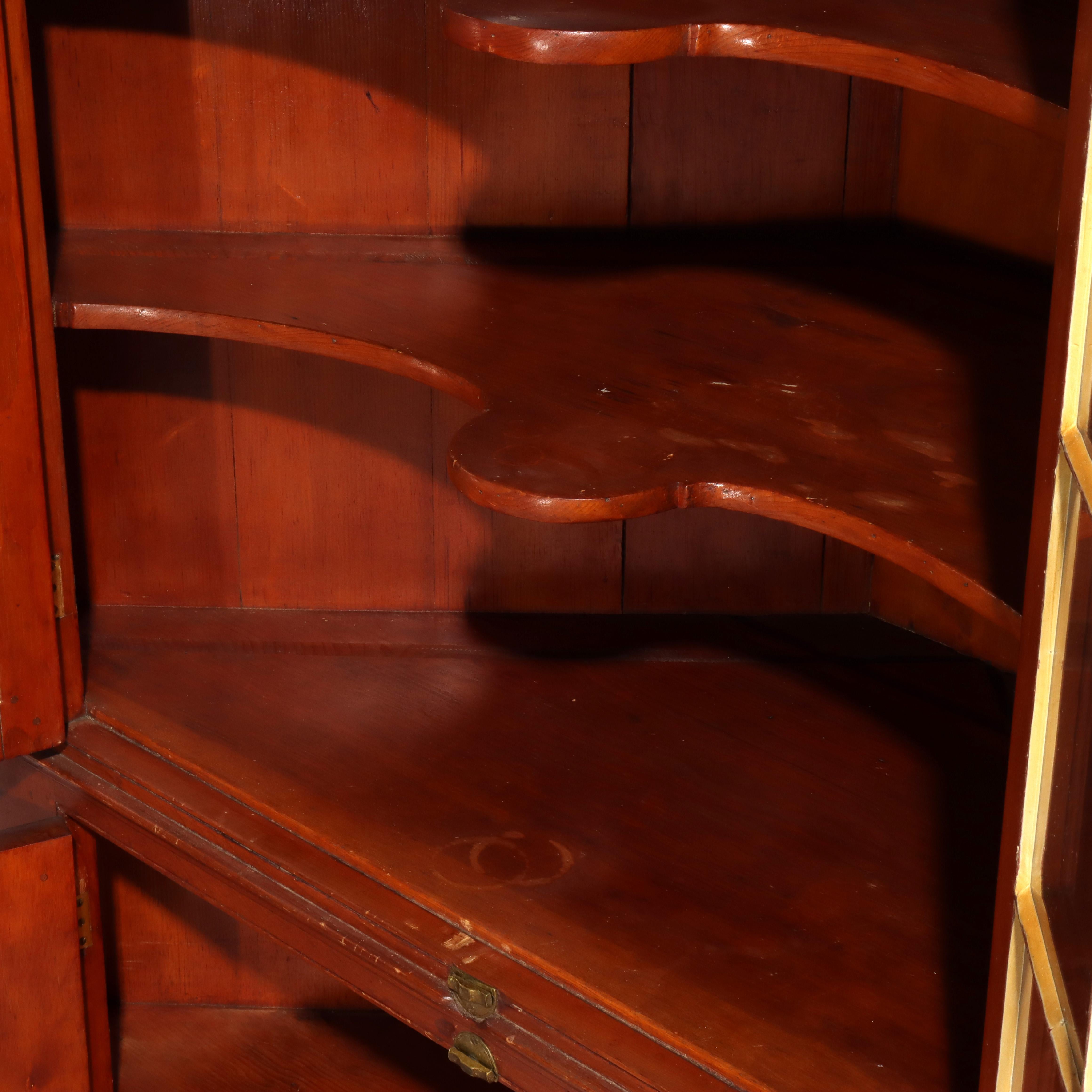 Ancienne armoire d'angle en cerisier à deux portes C1840 en vente 5