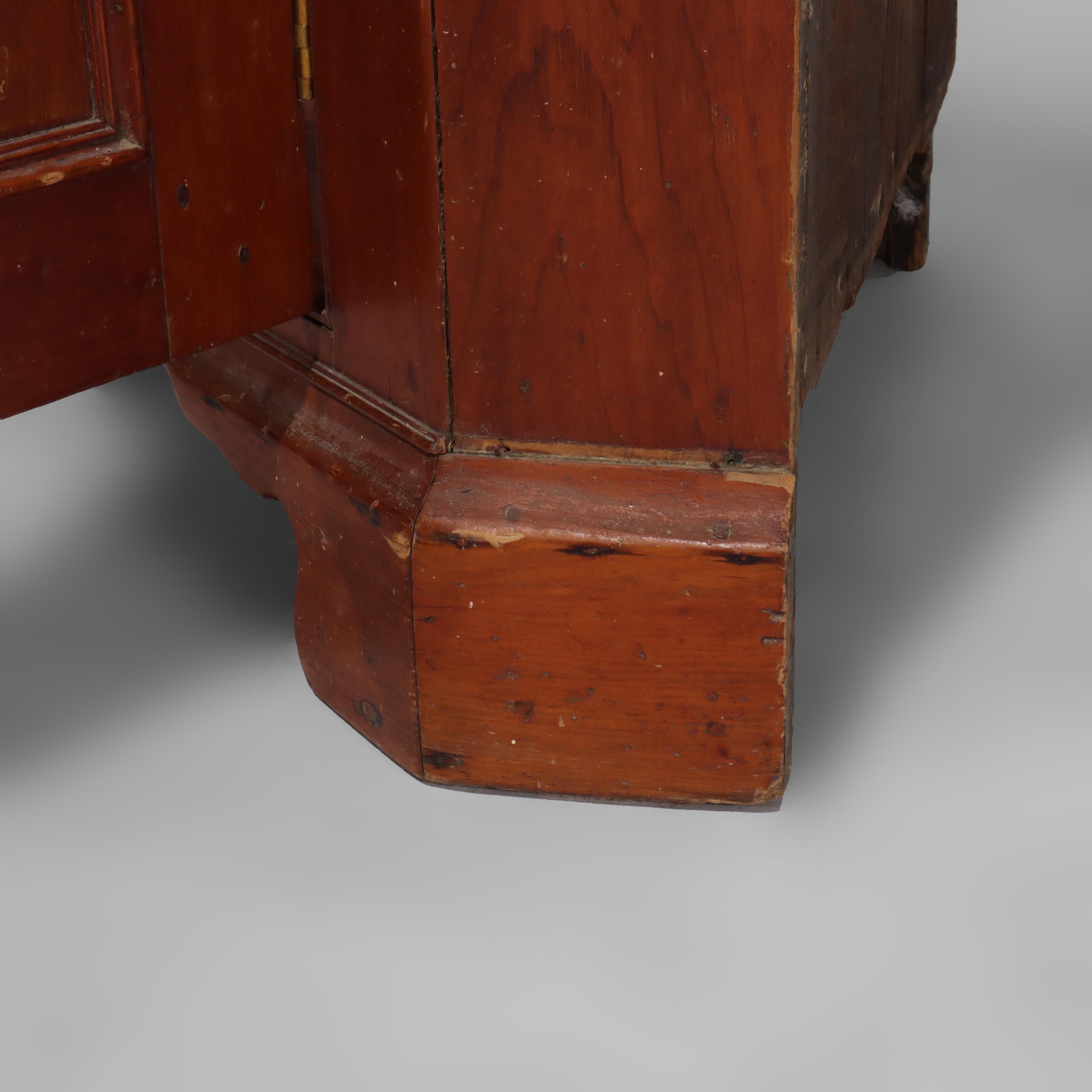 Ancienne armoire d'angle en cerisier à deux portes C1840 en vente 7