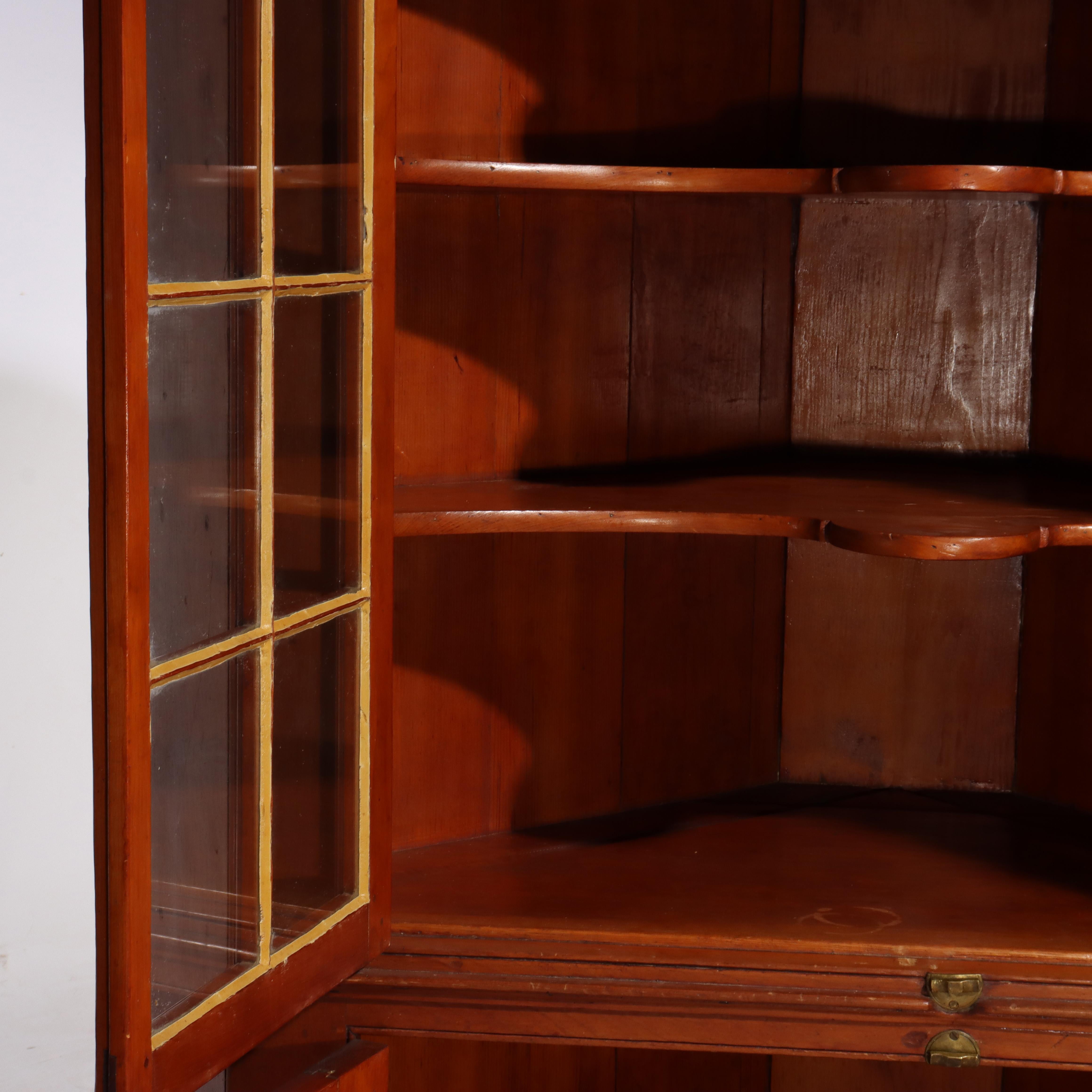 Ancienne armoire d'angle en cerisier à deux portes C1840 en vente 1