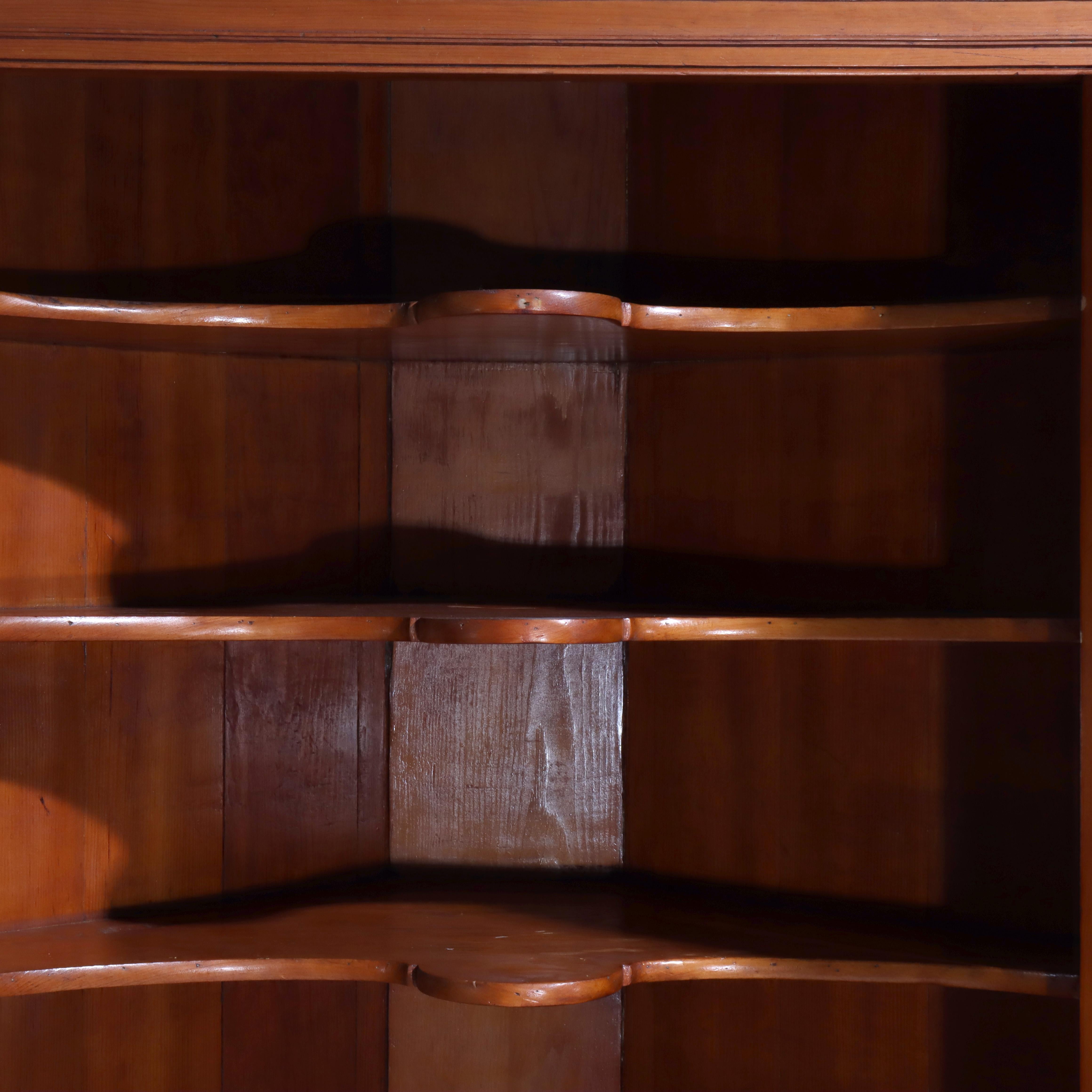 Ancienne armoire d'angle en cerisier à deux portes C1840 en vente 2
