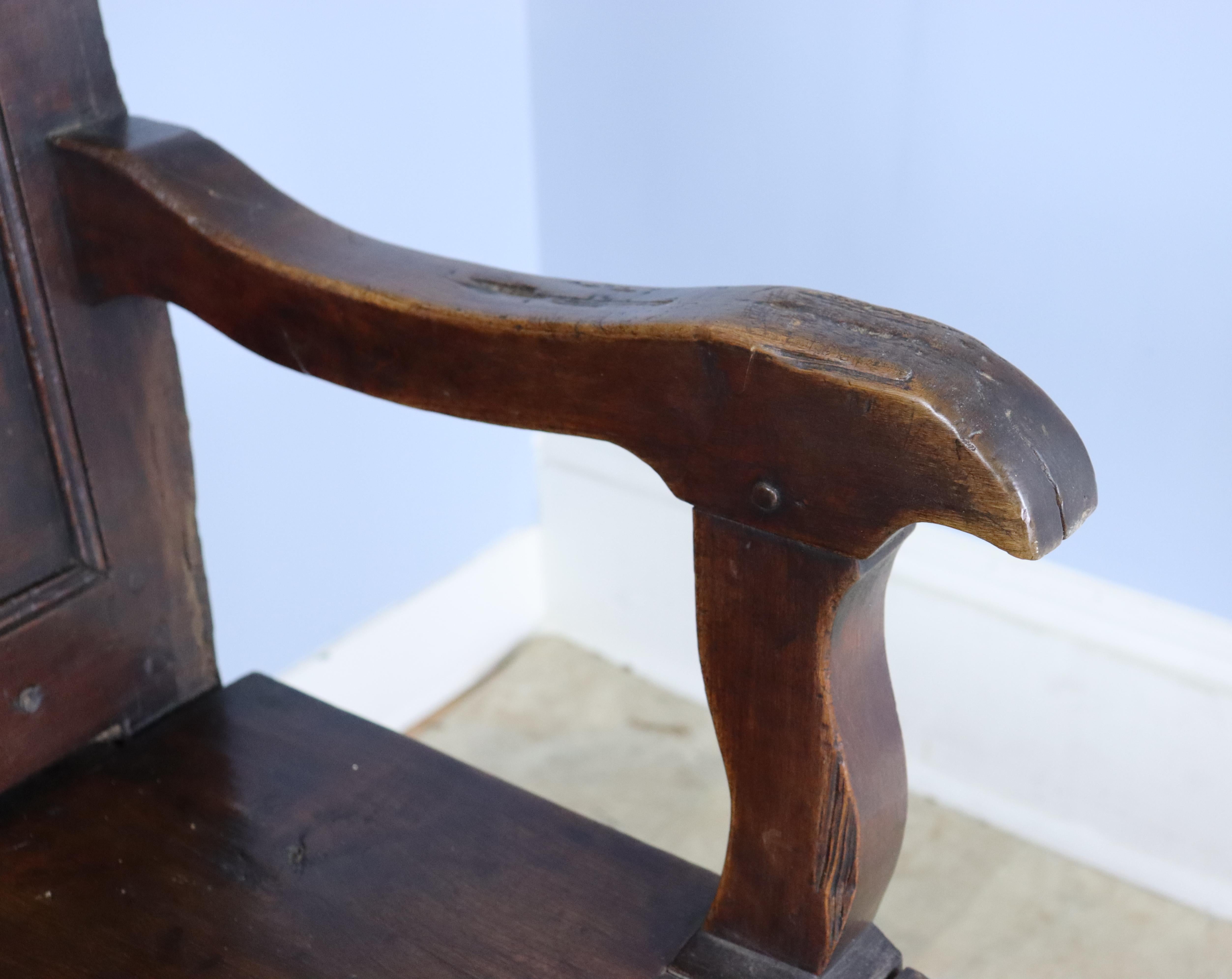 Antique Cherry Country Fireside Seat For Sale 5