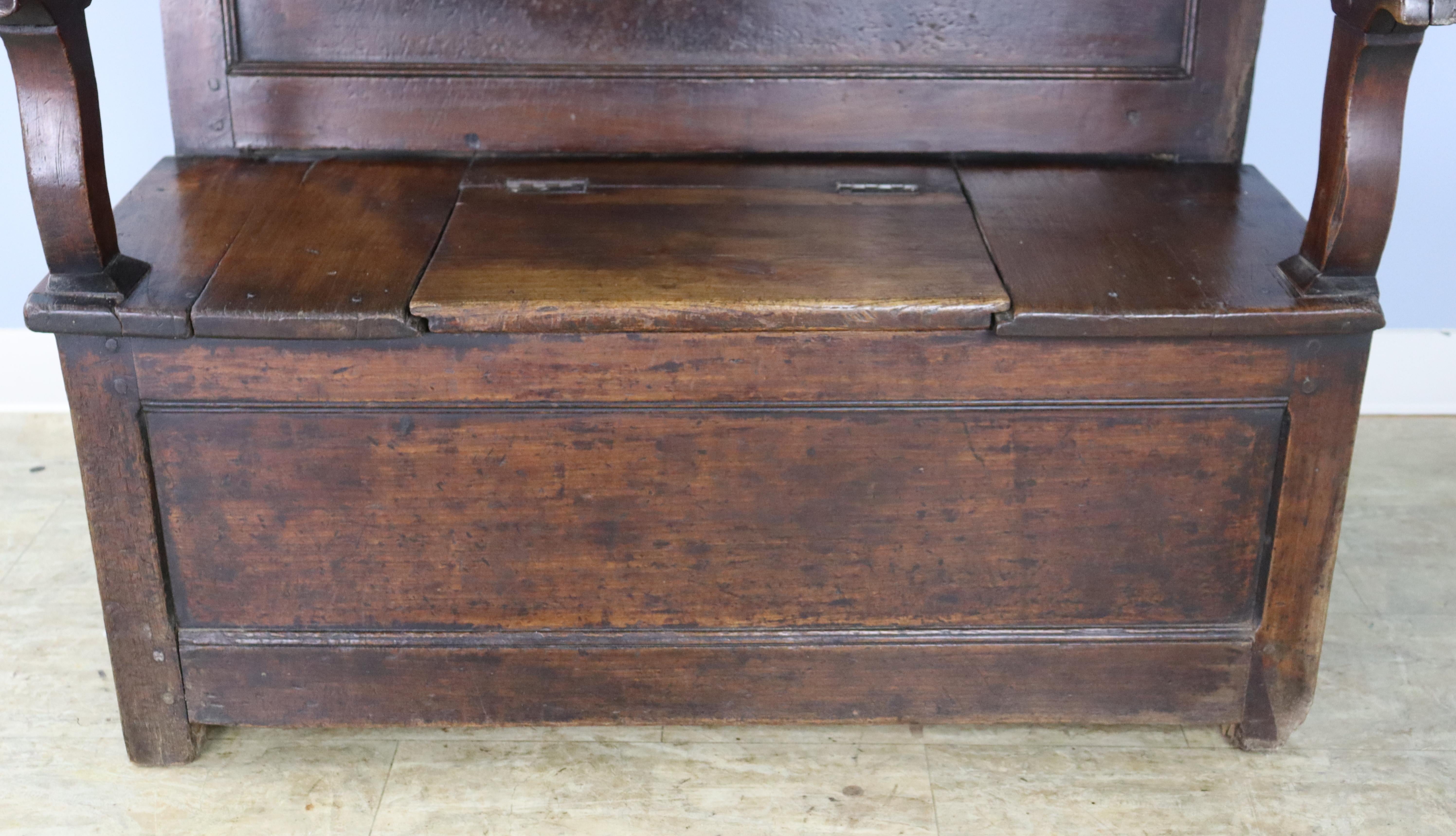 Antique Cherry Country Fireside Seat For Sale 6