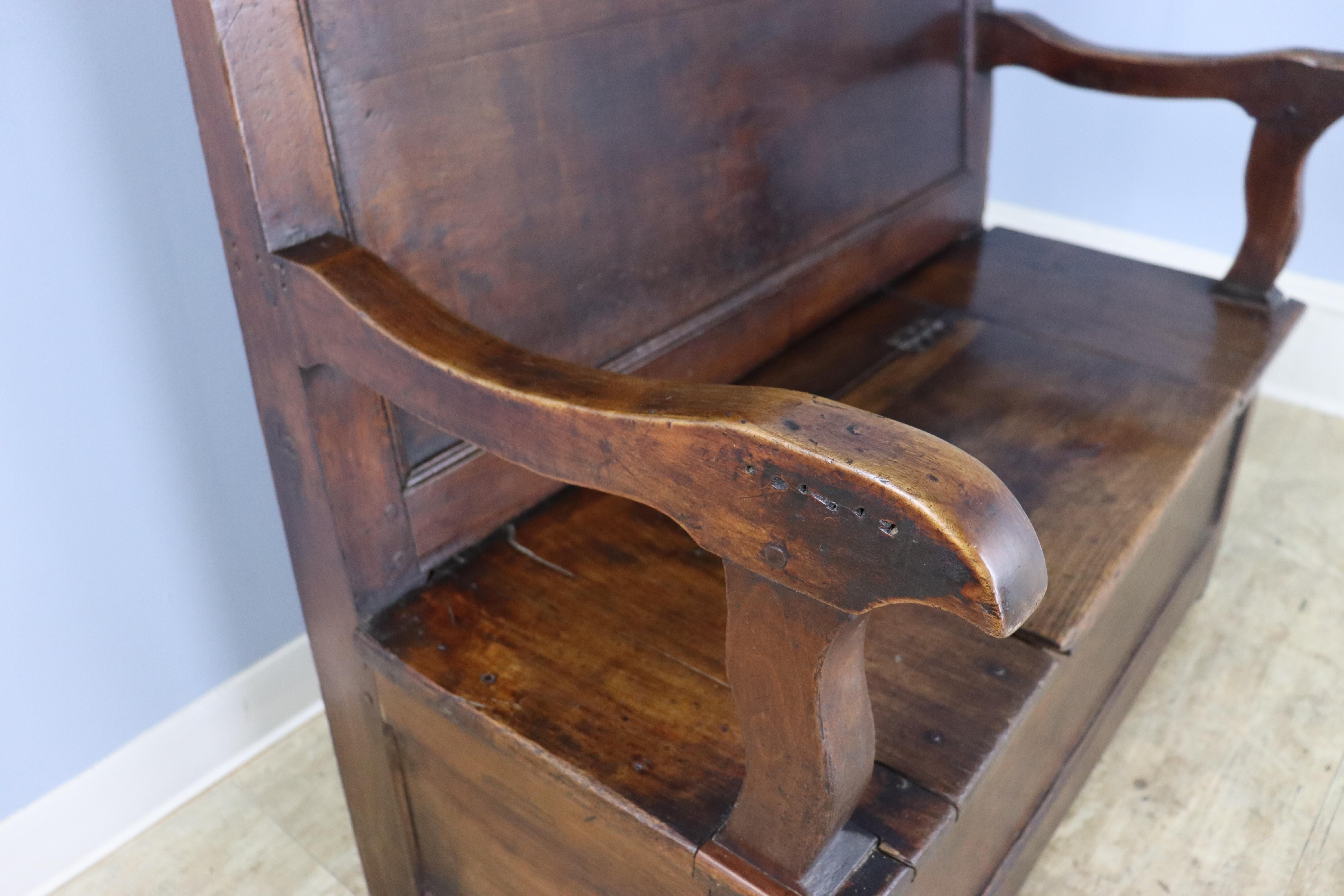 Antique Cherry Country Fireside Seat For Sale 4