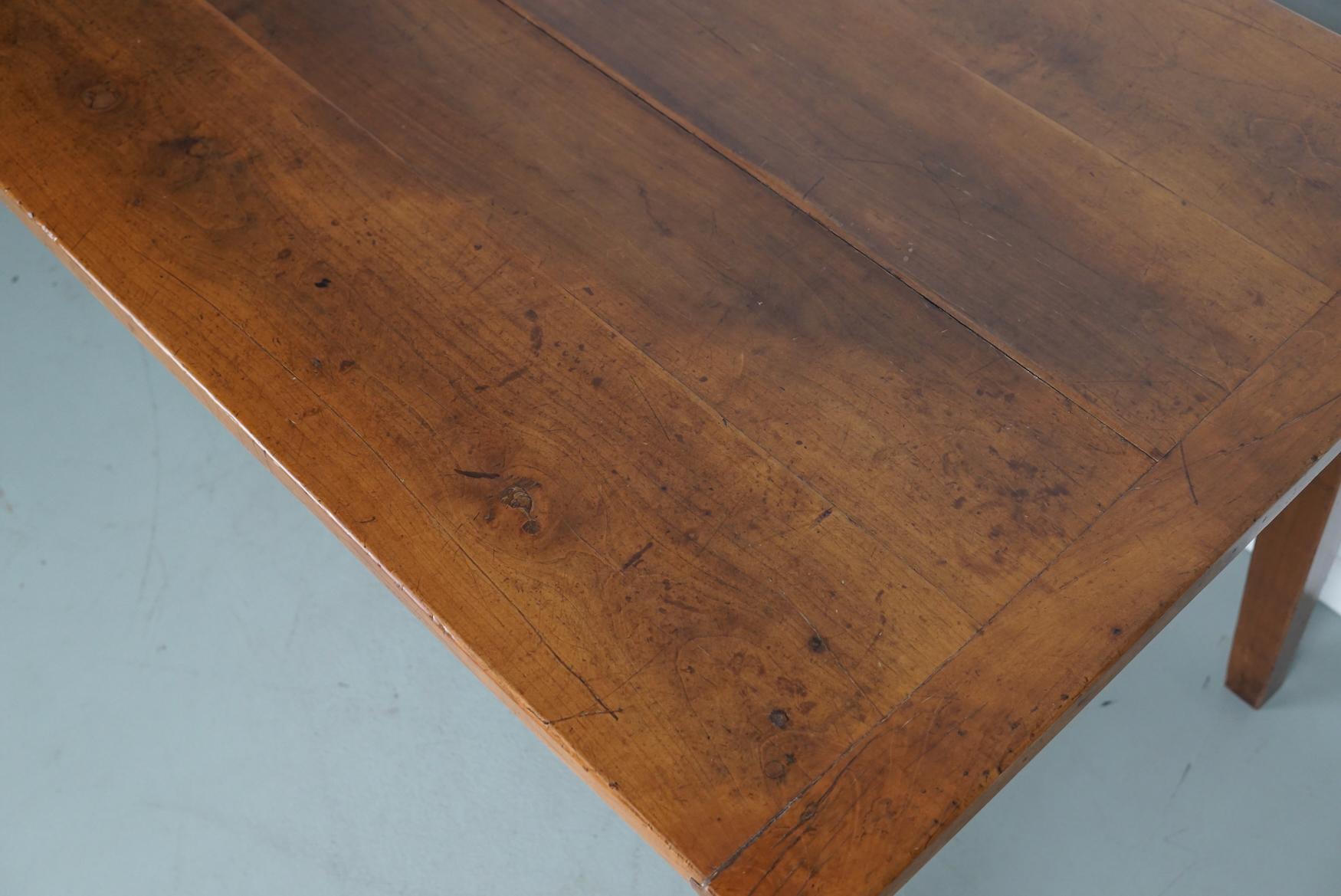 Table de salle à manger rustique française en cerisier ancien du début du 20e siècle en vente 13