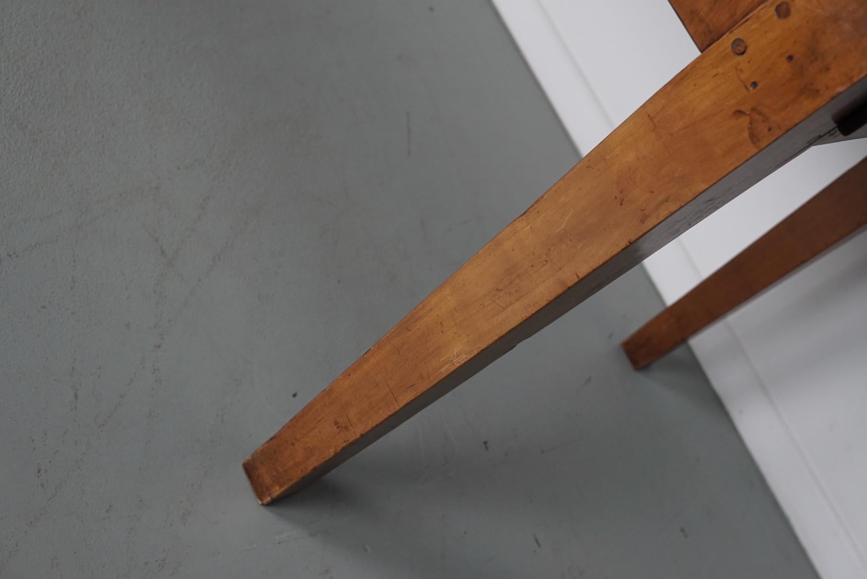 20ième siècle Table de salle à manger rustique française en cerisier ancien du début du 20e siècle en vente