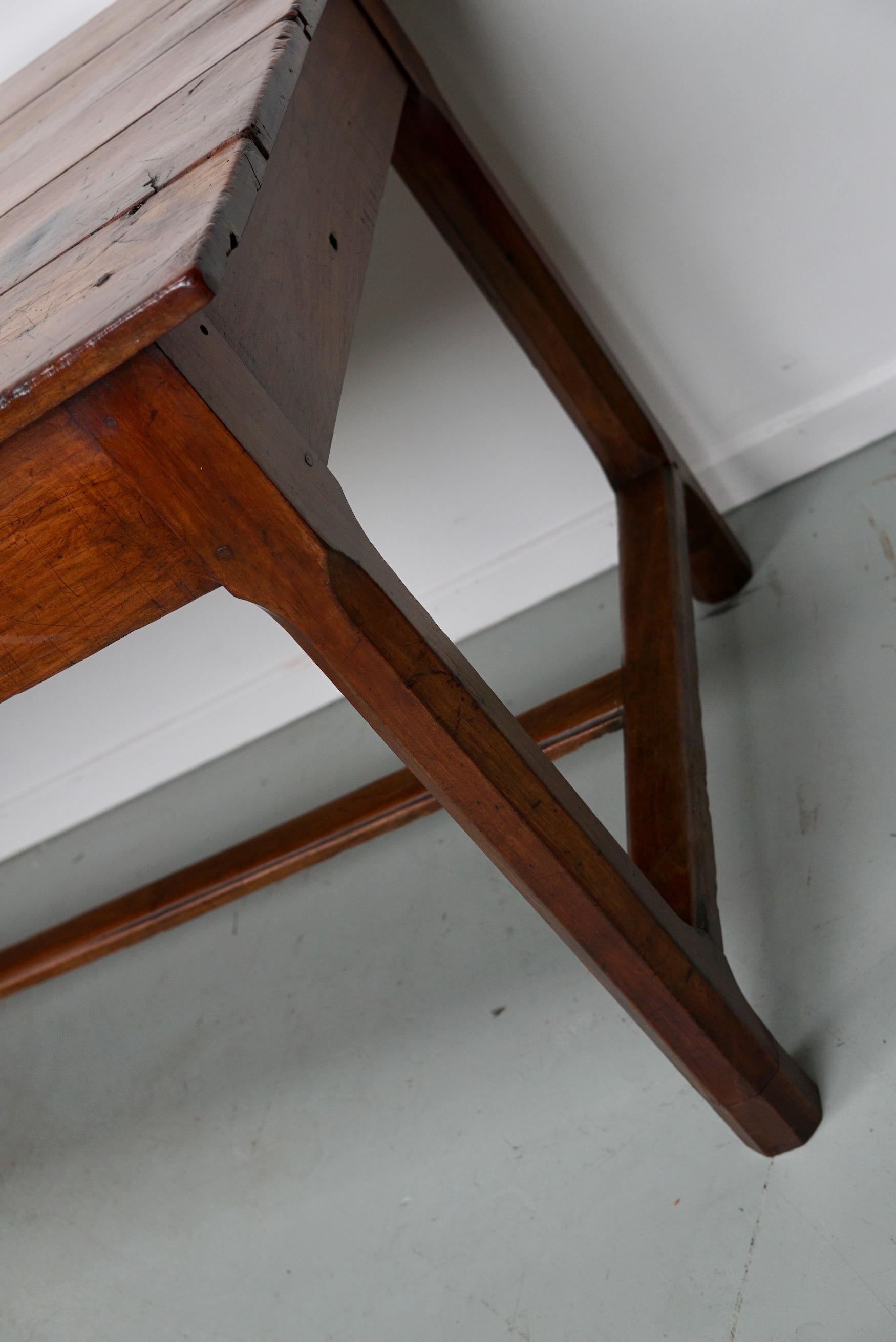 Antique Cherry French Farmhouse Dining Table, 19th Century In Good Condition For Sale In Nijmegen, NL