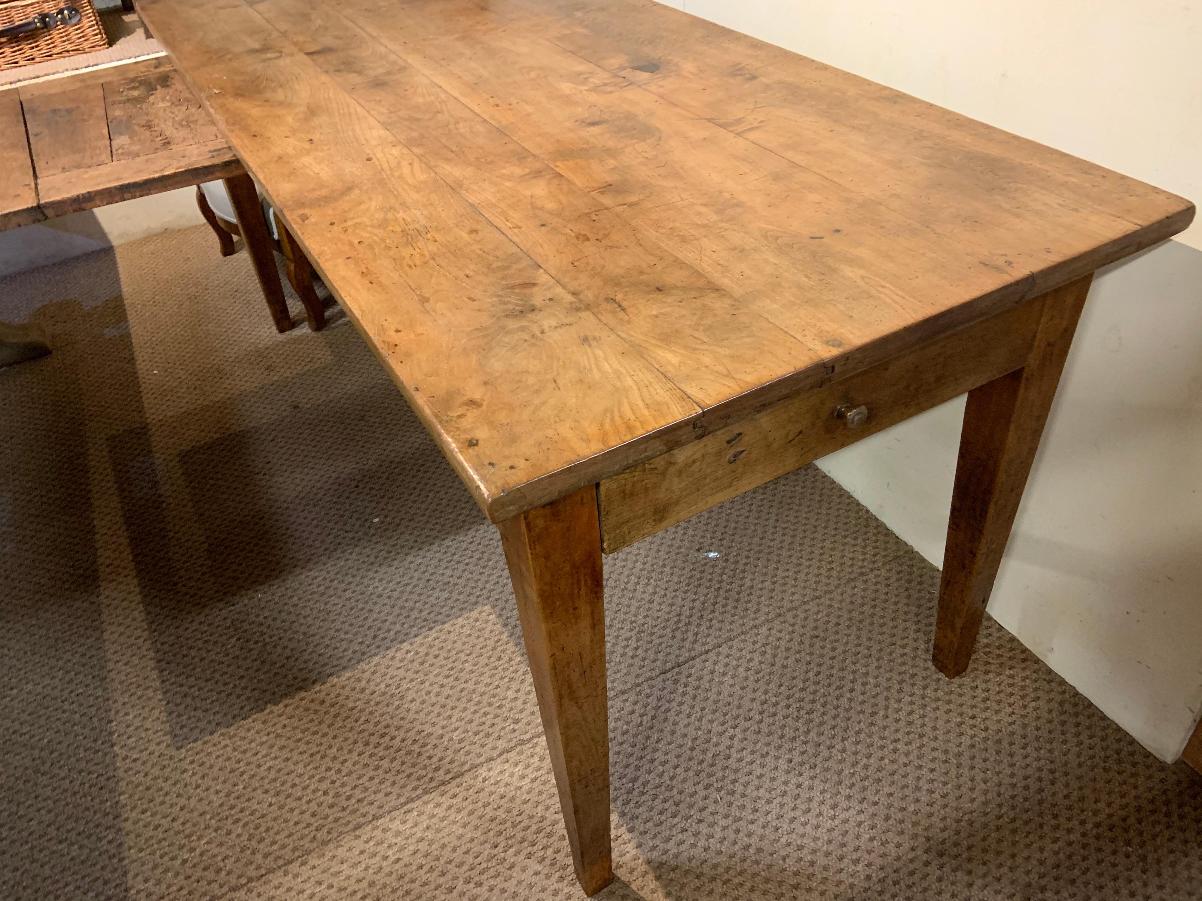 farmhouse table tapered leg