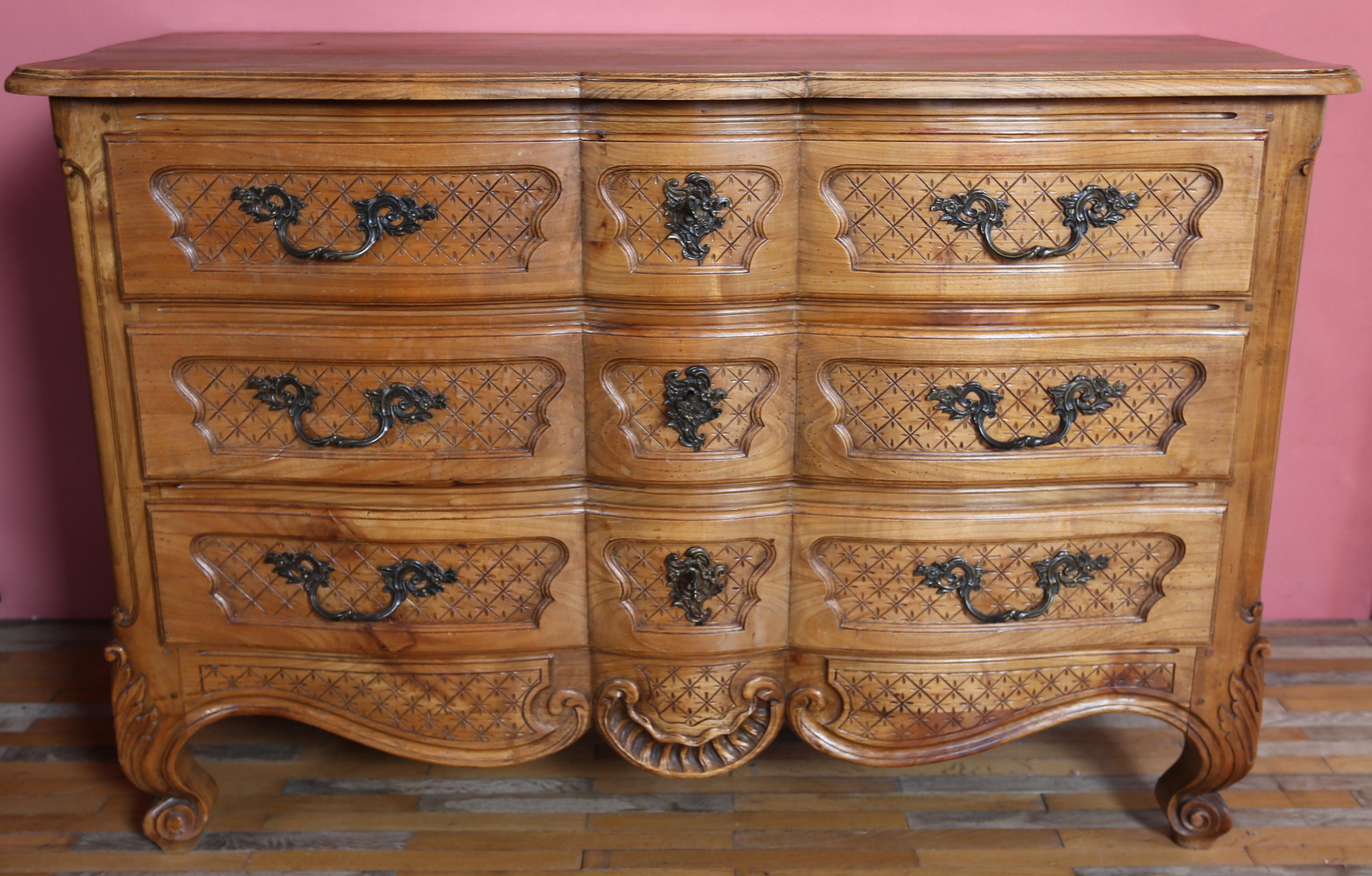 Antique cherry wood chest of drawers For Sale
