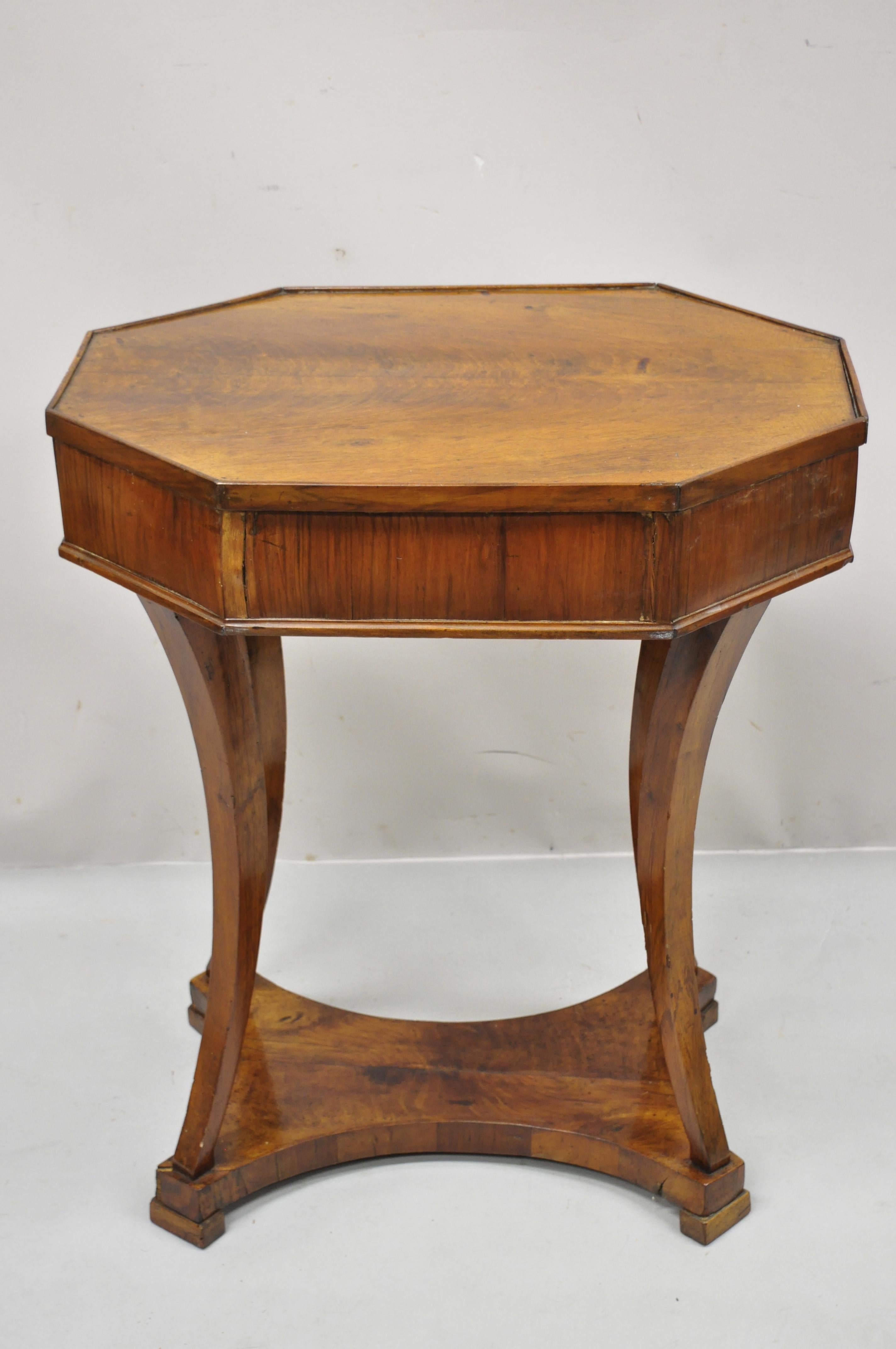 Antique Cherry Wood Italian Biedermeier One Drawer Accent Lamp Side Table For Sale 8