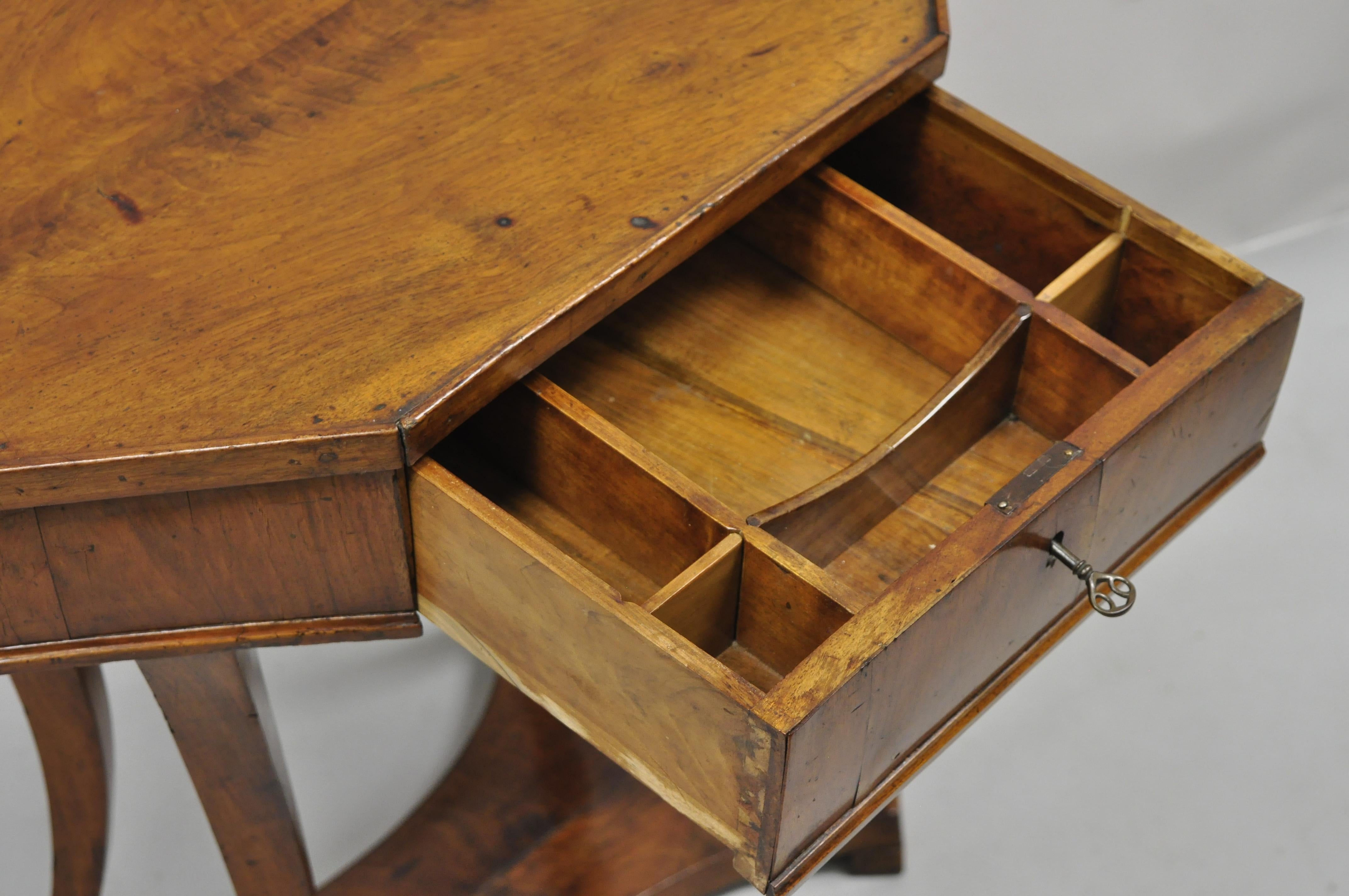 Antique Cherry Wood Italian Biedermeier One Drawer Accent Lamp Side Table In Good Condition For Sale In Philadelphia, PA