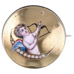 Antique Cherub Brooch of 14k Gold